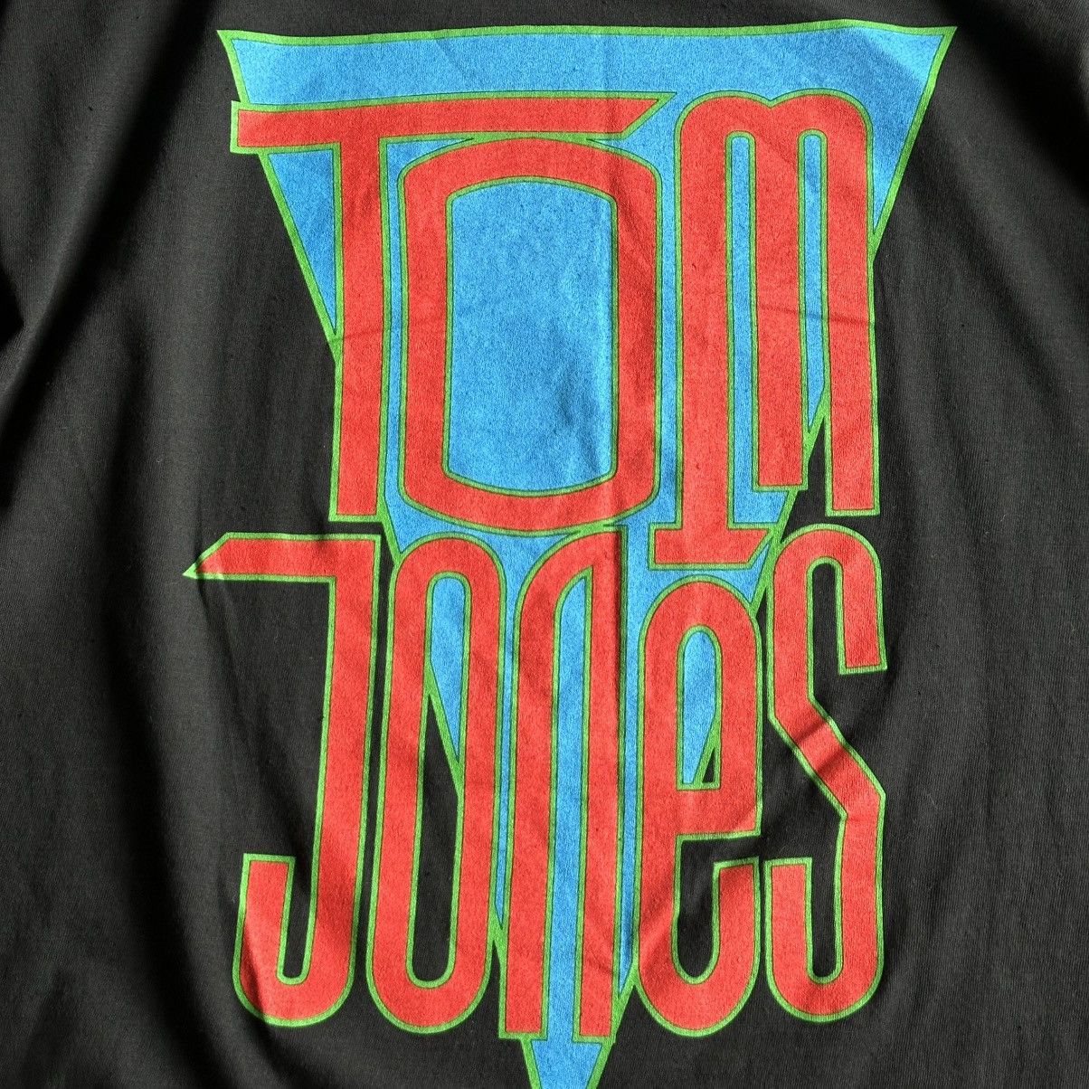 Band Tees Vintage 90s Tom Jones Graphic Tee Size US XL / EU 56 / 4 - 7 Thumbnail