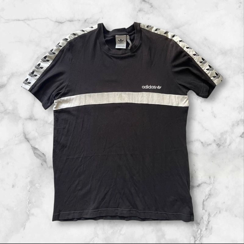Adidas Adidas black and white T-shirt Size US M / EU 48-50 / 2 - 1 Thumbnail
