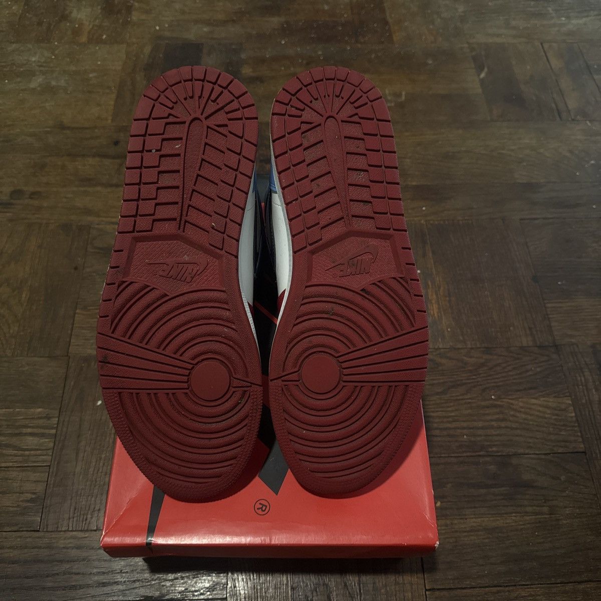Nike Air Jordan Retro 1s Size US 10.5 / EU 43-44 - 4 Thumbnail