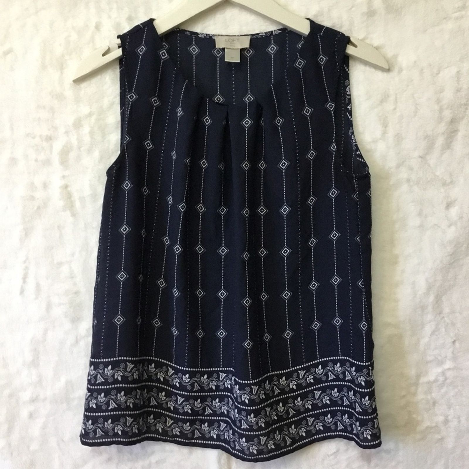 Loft Loft Navy Pattern Sleeveless Top Size S / US 4 / IT 40 - 1 Thumbnail
