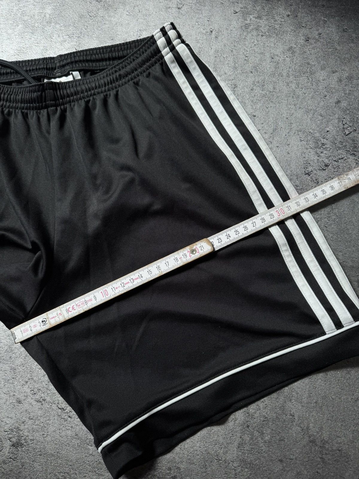 Adidas Vintage Y2K Adidas Pinterest Shorts Streetwear 90s Size US 32 / EU 48 - 18 Thumbnail