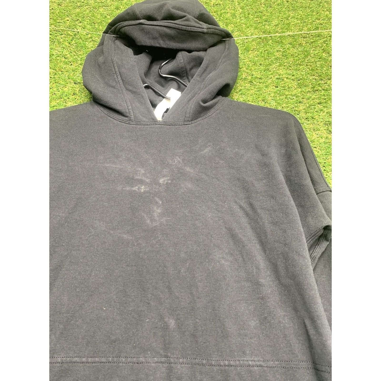 Lululemon Lululemon Hoodie Womens 4 Black Long Sleeve Side Split Sweater Cut Above Gym Size S / US 4 / IT 40 - 3 Thumbnail