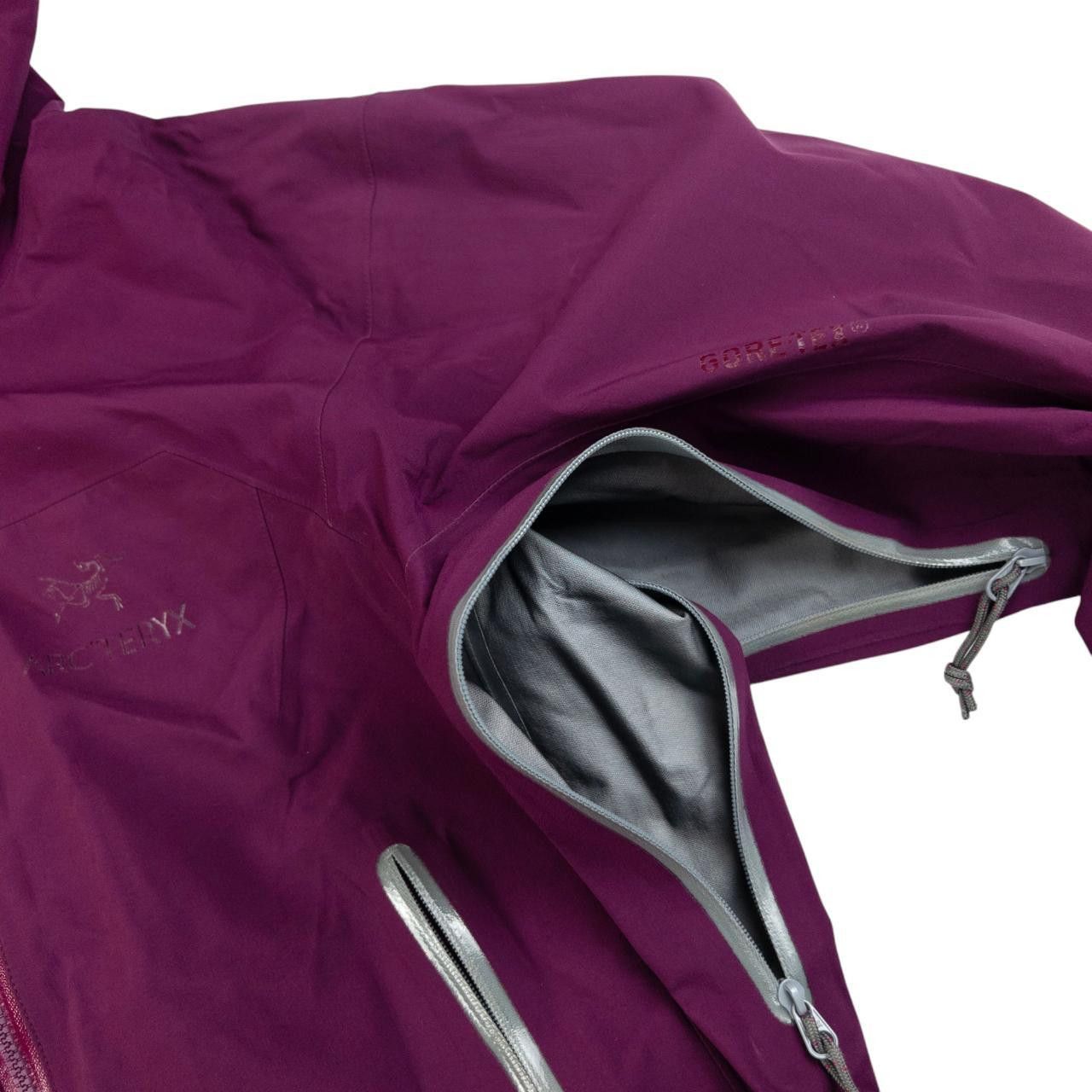 Arc'teryx Vintage Arcteryx Goretex Jacket Womens Size M Size M / US 6-8 / IT 42-44 - 7 Thumbnail