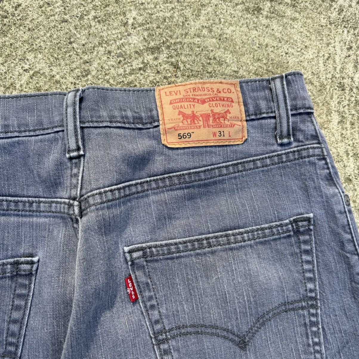 Levi's LEVIS 569 ESSENTIAL LOOSE FIT GREY DENIM JEAN SHORTS Size US 32 / EU 48 - 4 Thumbnail