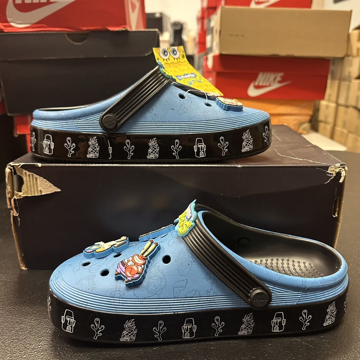Crocs Crocs SpongeBob SquarePants Clog Bikini Bottom 209825-001 Size US 5 / EU 37 - 2 Thumbnail