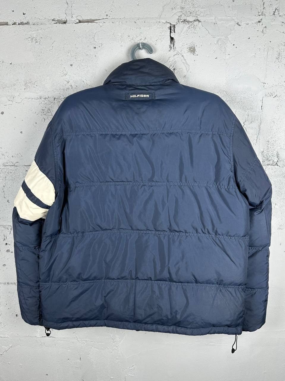 Tommy Hilfiger Vintage Tommy Hilfiger Big Logo Puffer Down Jacket Winter Size US XL / EU 56 / 4 - 8 Thumbnail