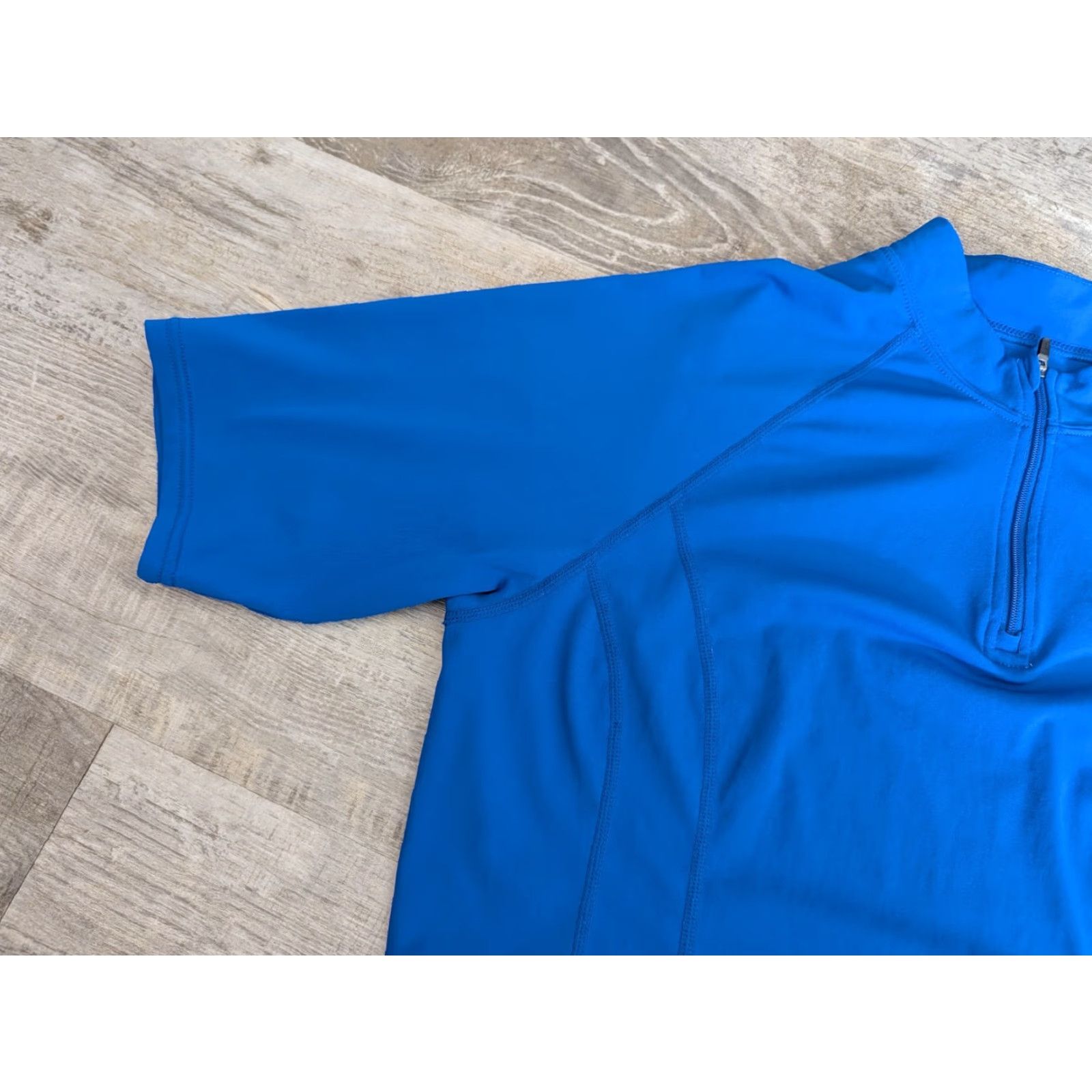 Vintage Coolibar Freestyle Women's Rash Guard Short Sleeve UPF 50+ Shirt Large Sz EUC Blue Zip Pocket 100% Polyester Machine Washable Size XL / US 12-14 / IT 48-50 - 4 Thumbnail