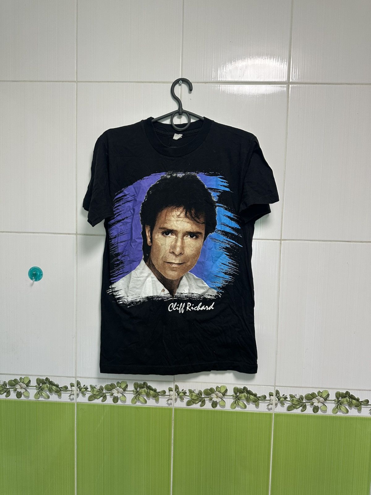 Band Tees × Vintage 1994 Vintage Cliff Richard Tour T shirt Size M Size US M / EU 48-50 / 2 - 1 Thumbnail