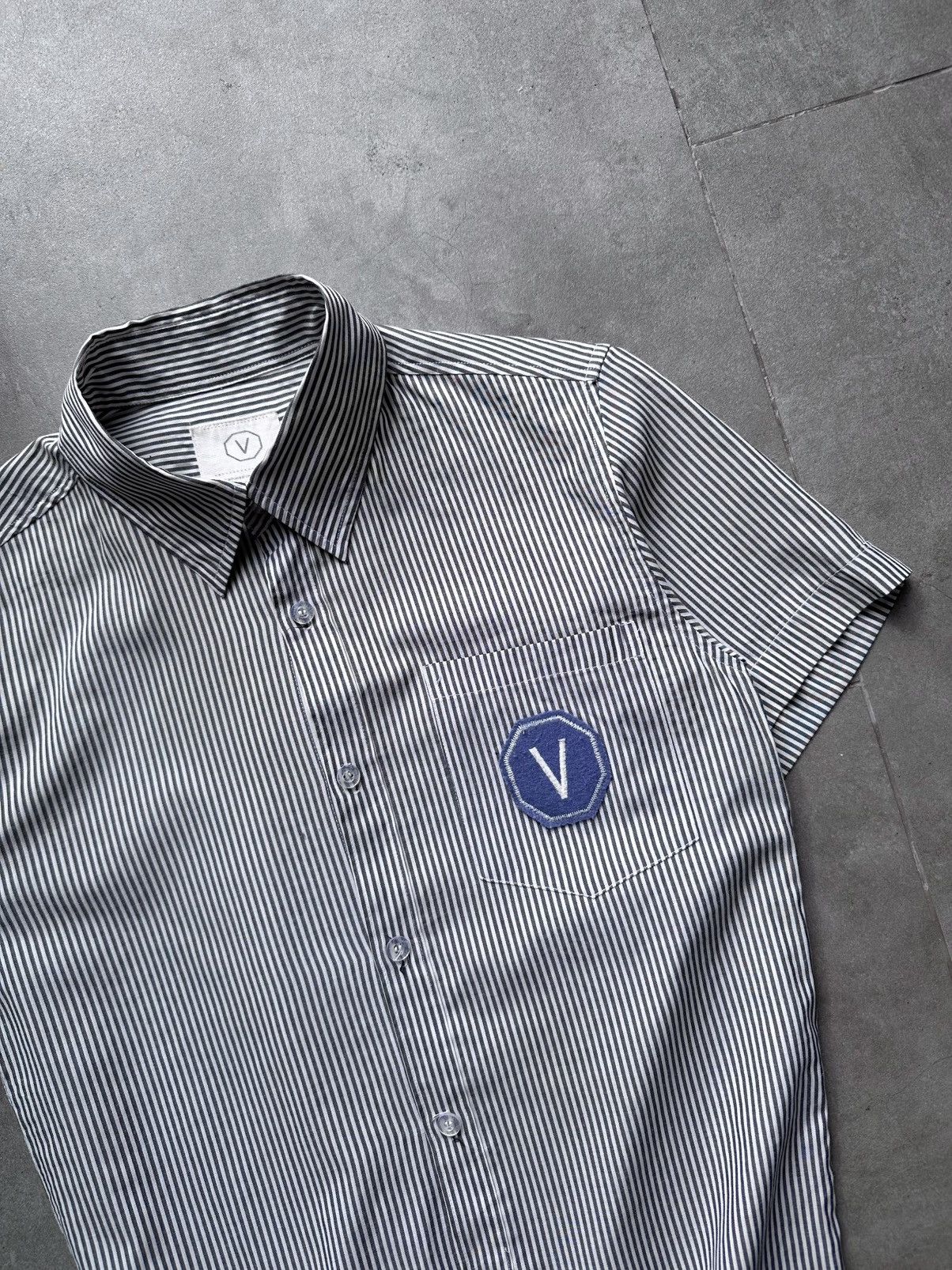 Visvim “V LOGO” SHORT SLEEVE SHIRT Size US S / EU 44-46 / 1 - 2 Thumbnail