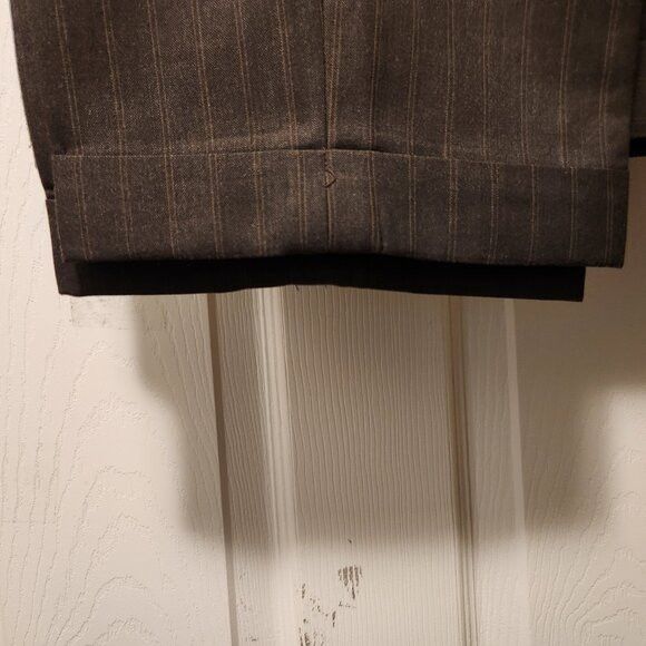 Fubu Fubu men's brown 2pc suit size: 44S pants: 36/23 Size 44S - 7 Thumbnail