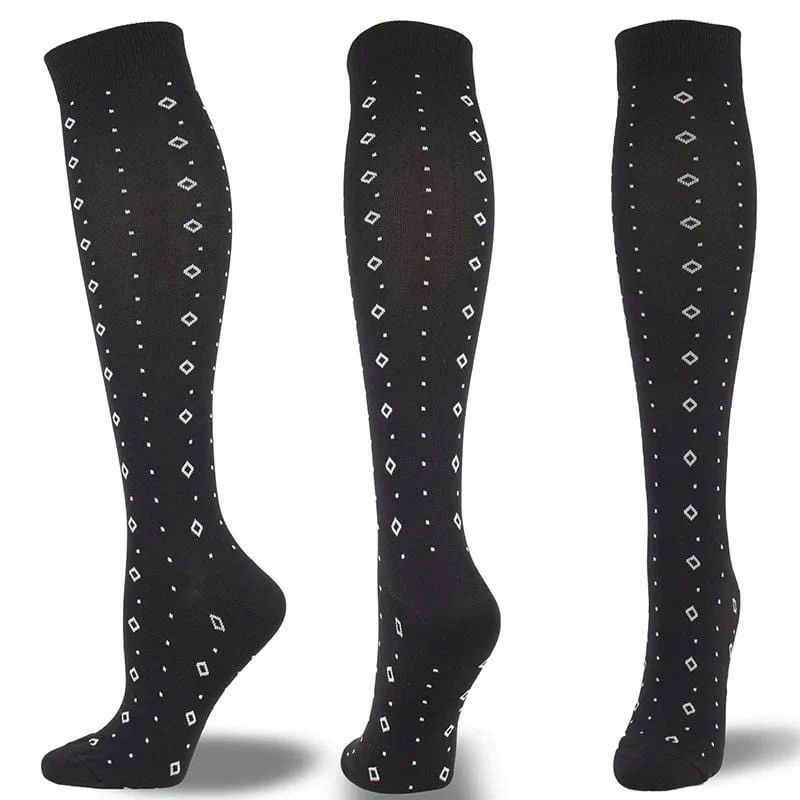 Other Black & White Diamond Pattern Knee-High Compression Socks Fo Size ONE SIZE - 1 Thumbnail