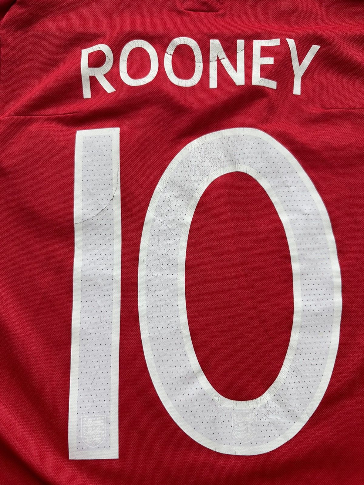 Umbro × Vintage Vintage Umbro England soccer jersey 10 Rooney size S/M Size US S / EU 44-46 / 1 - 6 Thumbnail