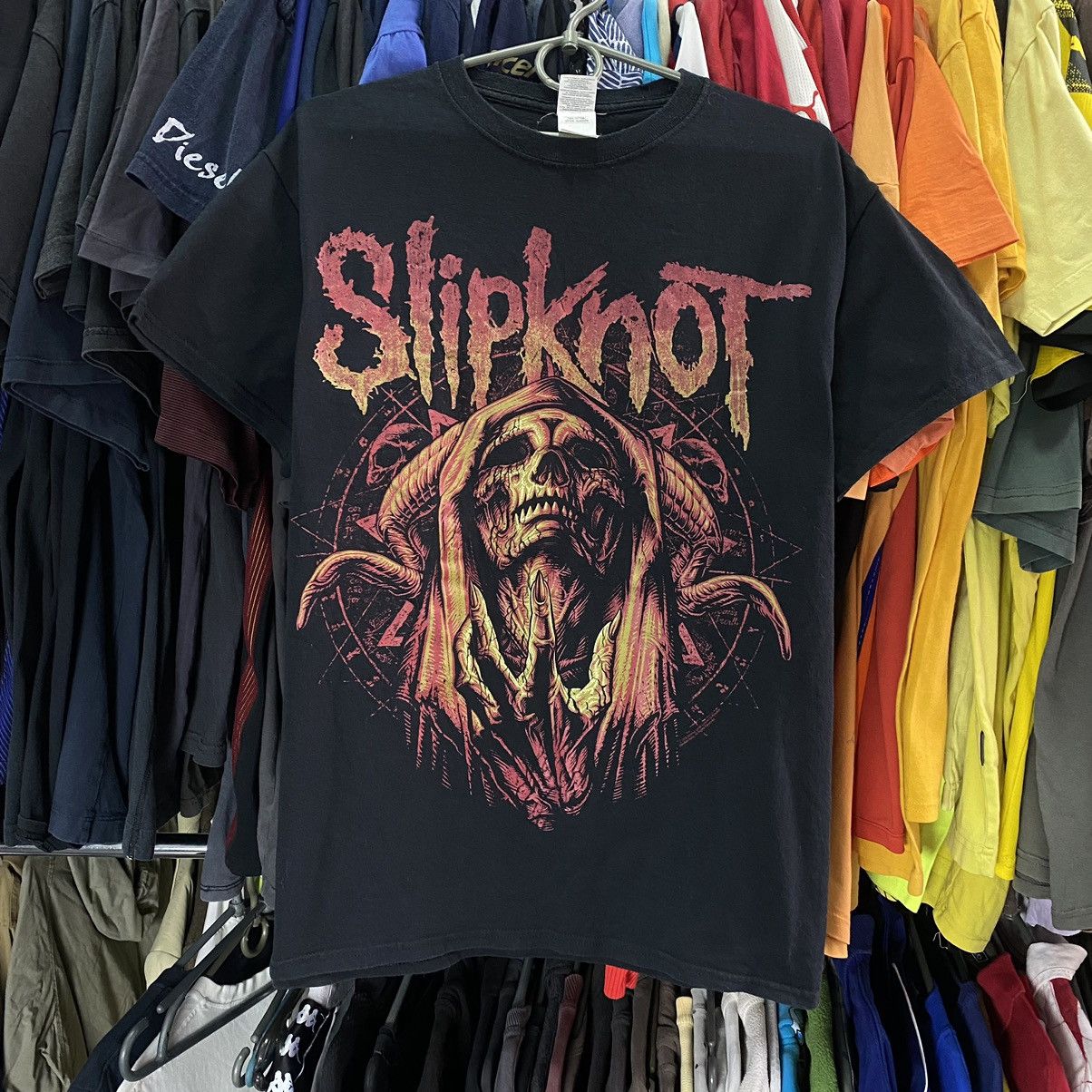 Band Tees Vintage Slipknot 2018 Big Graphic Overprint logo tee Size US M / EU 48-50 / 2 - 1 Thumbnail