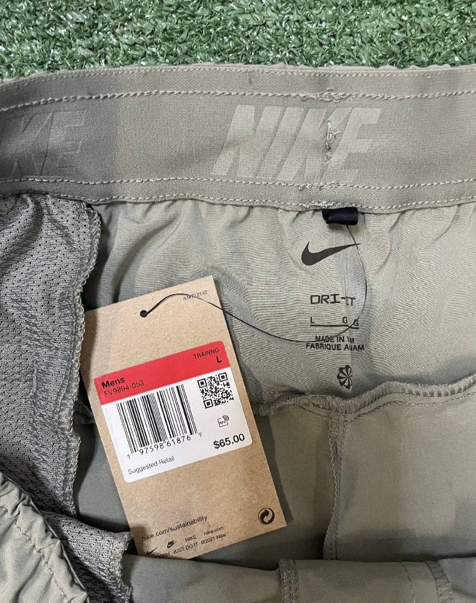 Nike Nike unlimited swoosh shorts Size US 36 / EU 52 - 5 Thumbnail