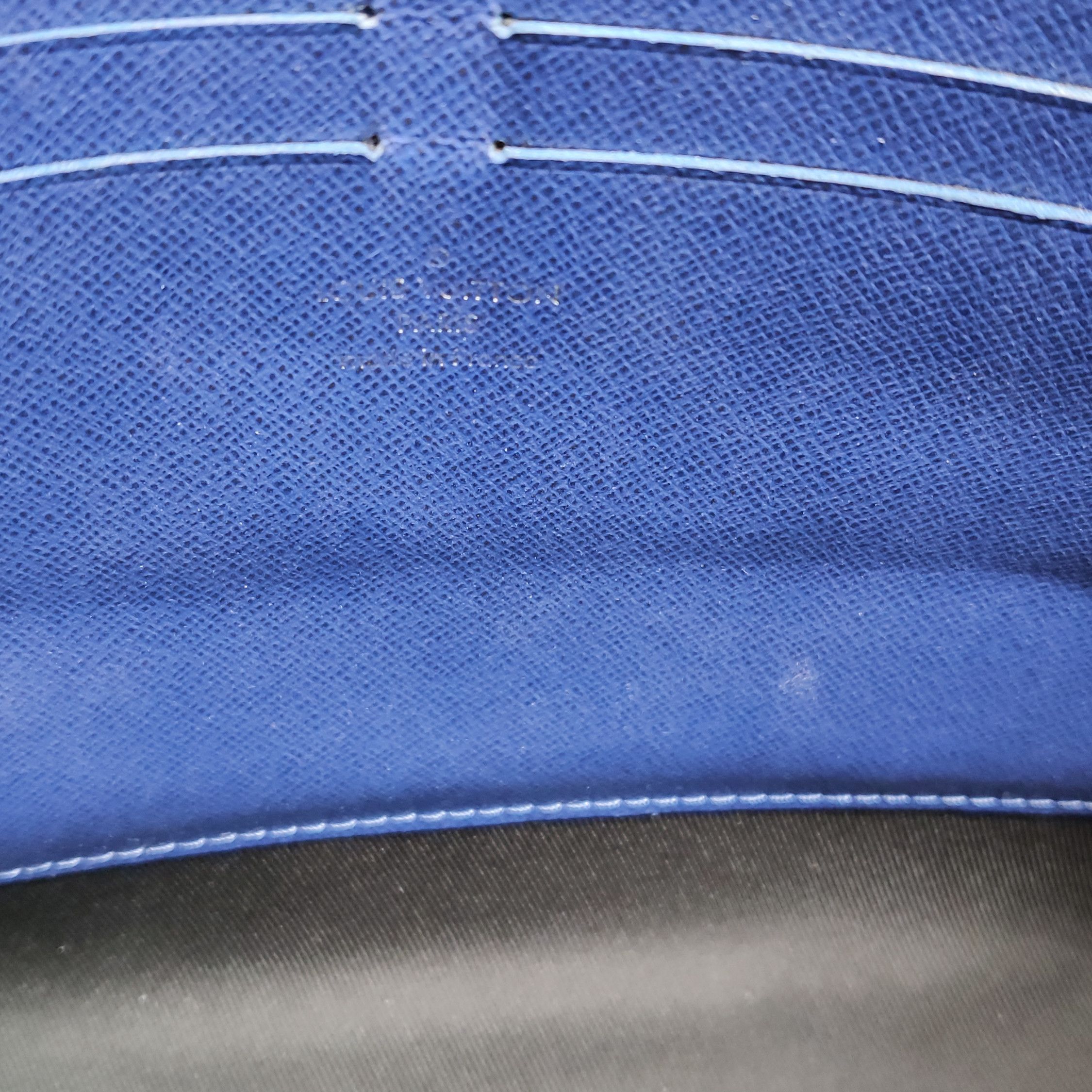 Louis Vuitton Louis Vuitton (LV) Pochette Voyage Medium Leather Colorbloc Size ONE SIZE - 4 Thumbnail