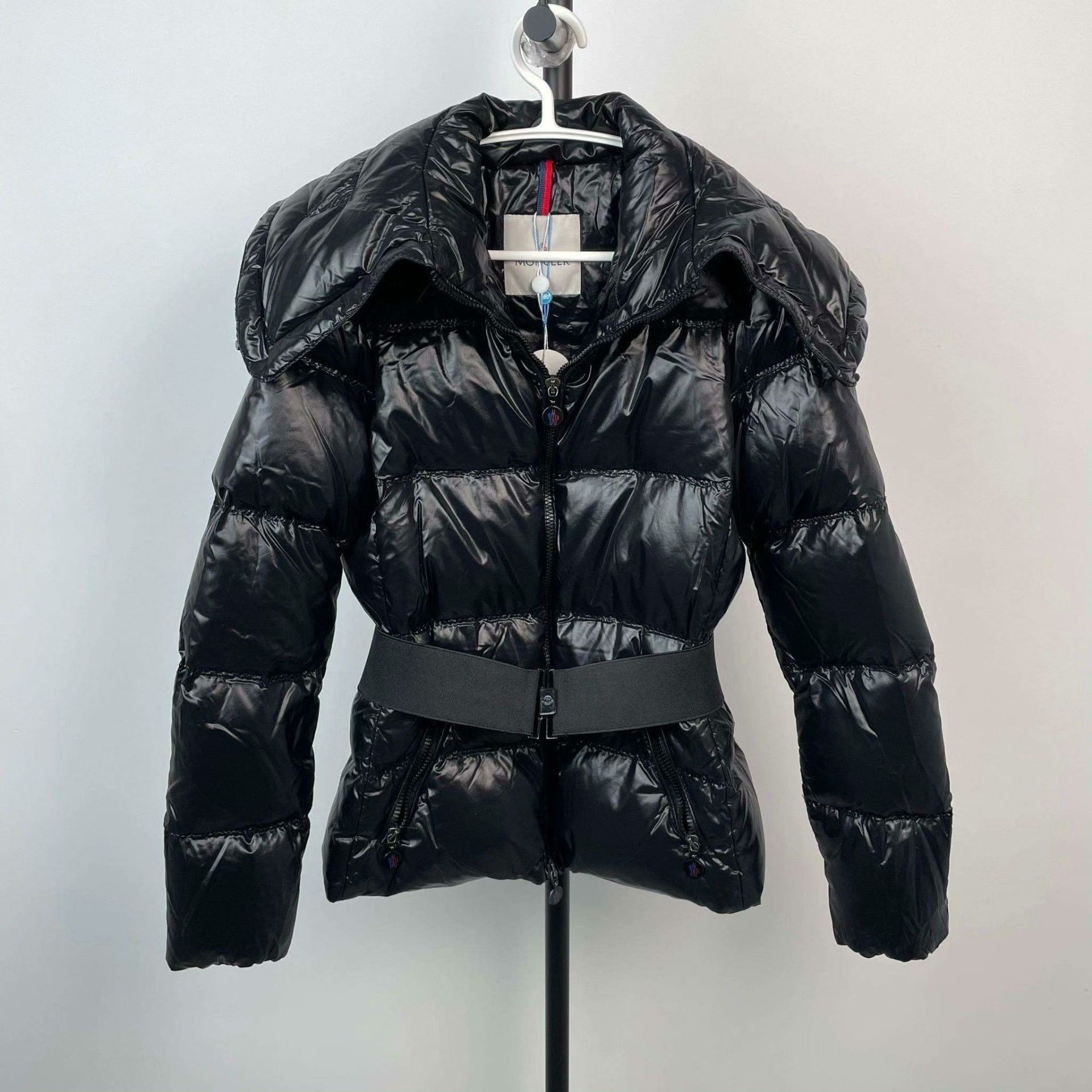 Moncler Moncler Down Black Down Jacket L Women Size L / US 10 / IT 46 - 1 Thumbnail