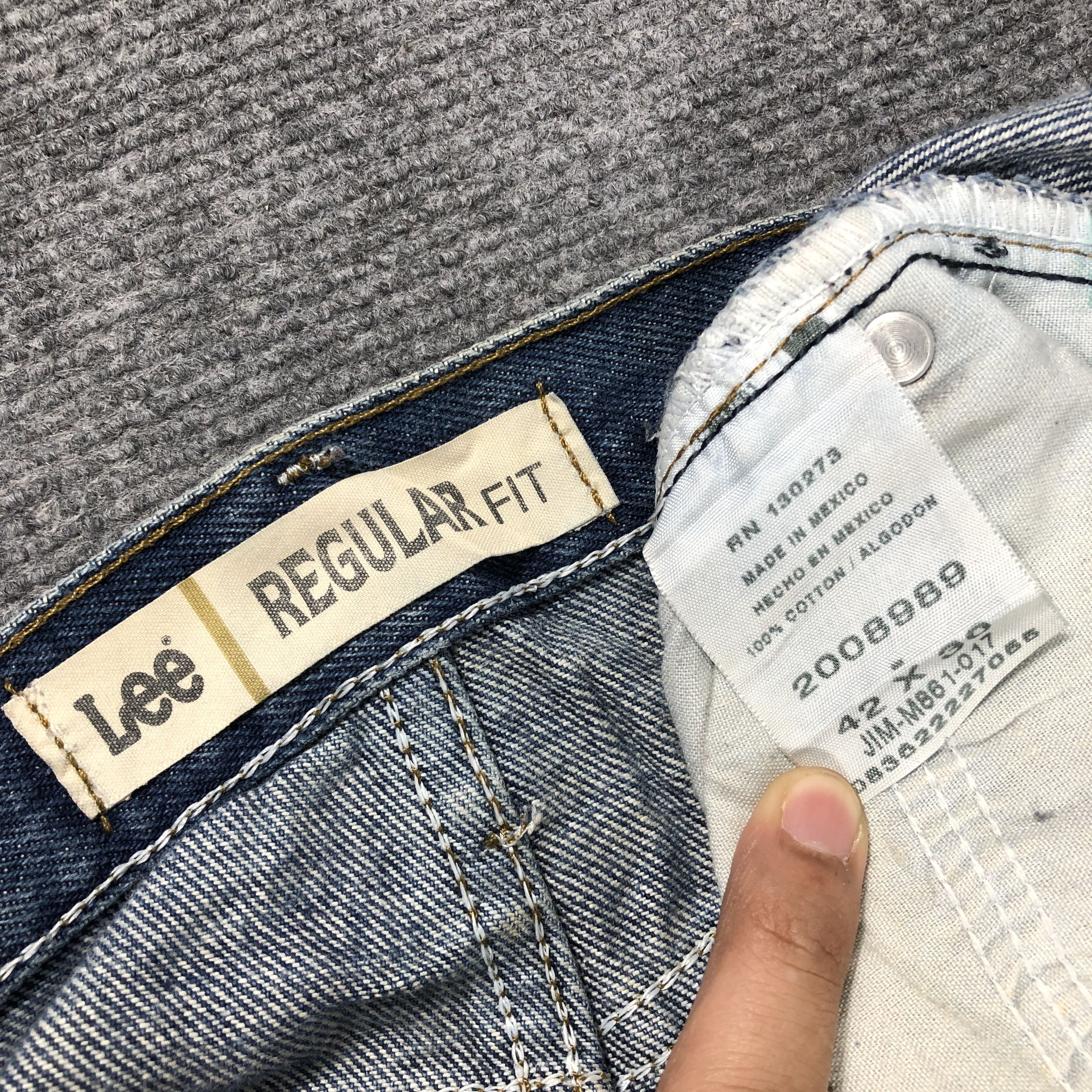 Lee × Vintage Vintage Lee Regular Fit Jeans L821 Size US 44 / EU 60 - 10 Thumbnail