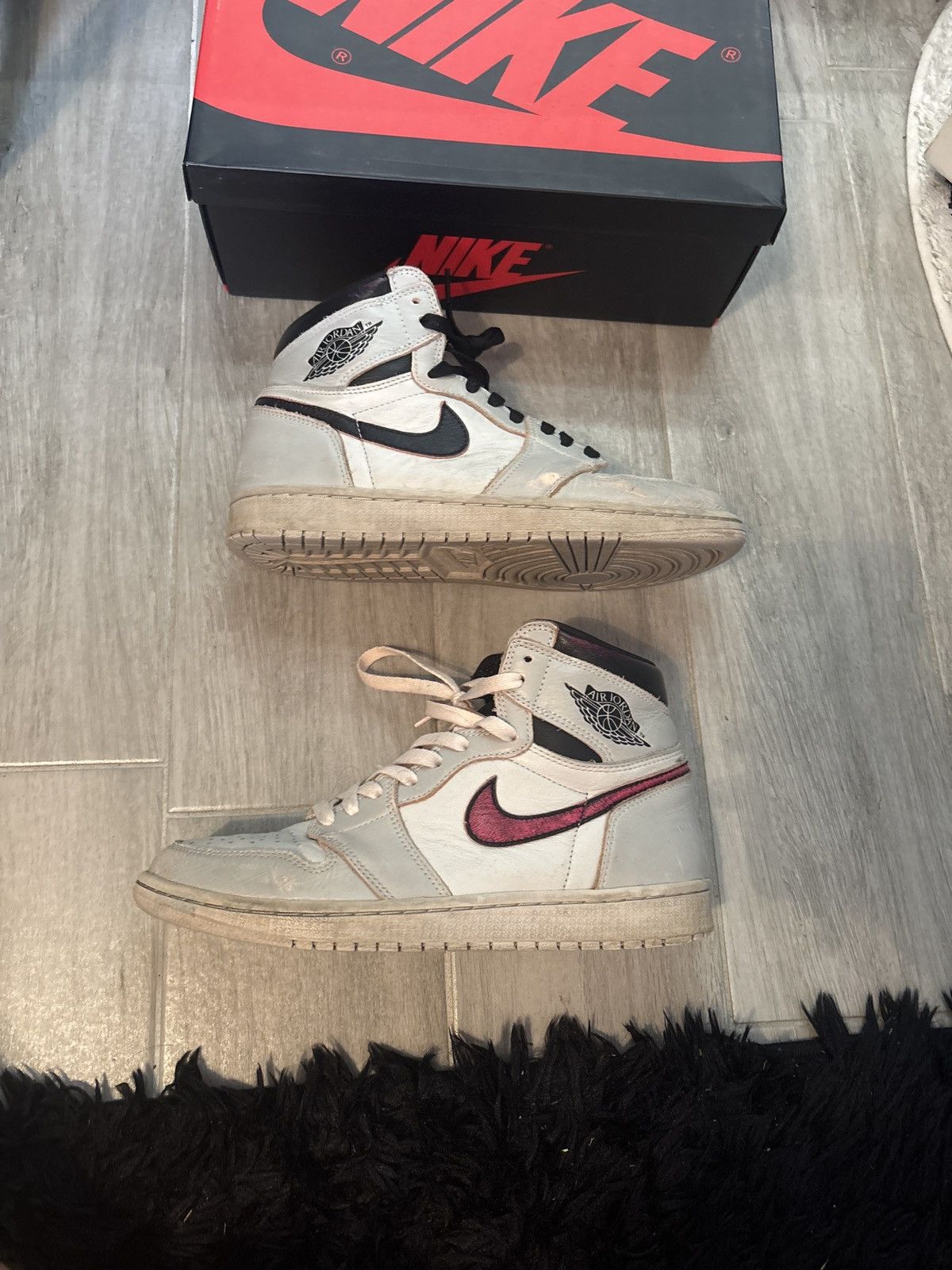 Nike Air Jordan 1 “NYC to PARIS” Size US 9 / EU 42 - 1 Thumbnail