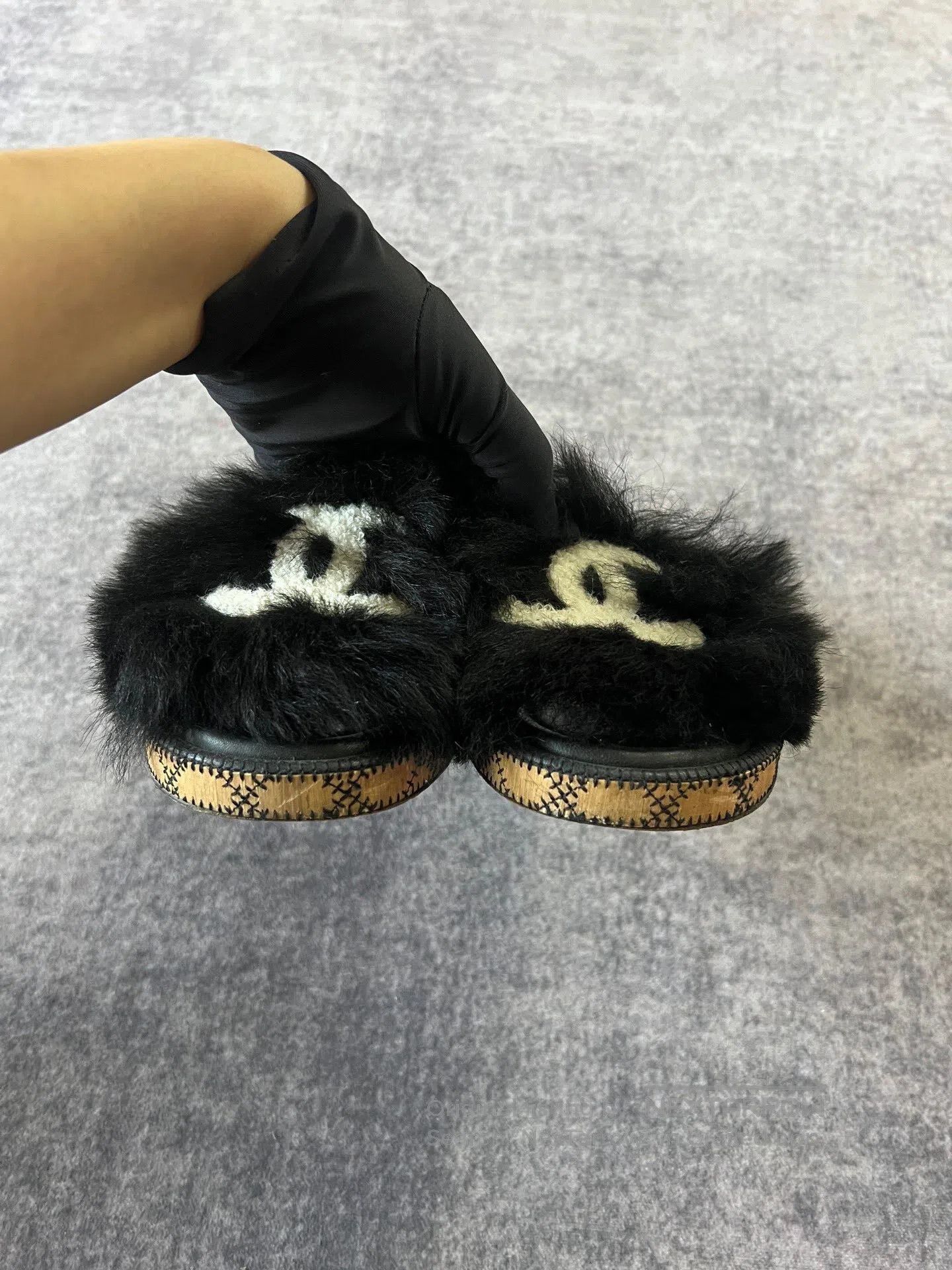 Chanel Chanel Furry Logo Slides| Size US 6.5 / IT 36.5 - 4 Thumbnail