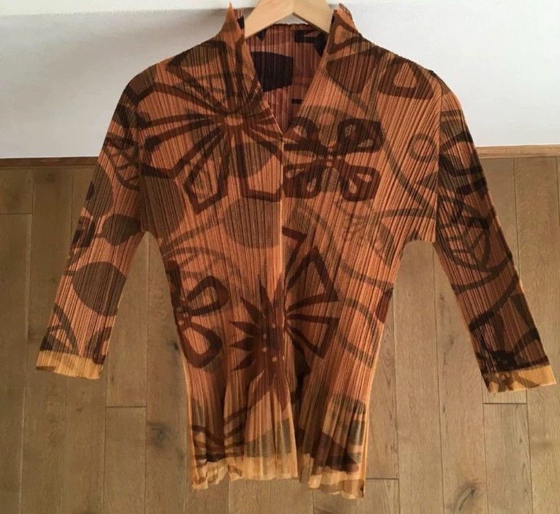 Issey Miyake Issey Miyake size:3 A retro brownish-red and black floral Size S / US 4 / IT 40 - 1 Thumbnail