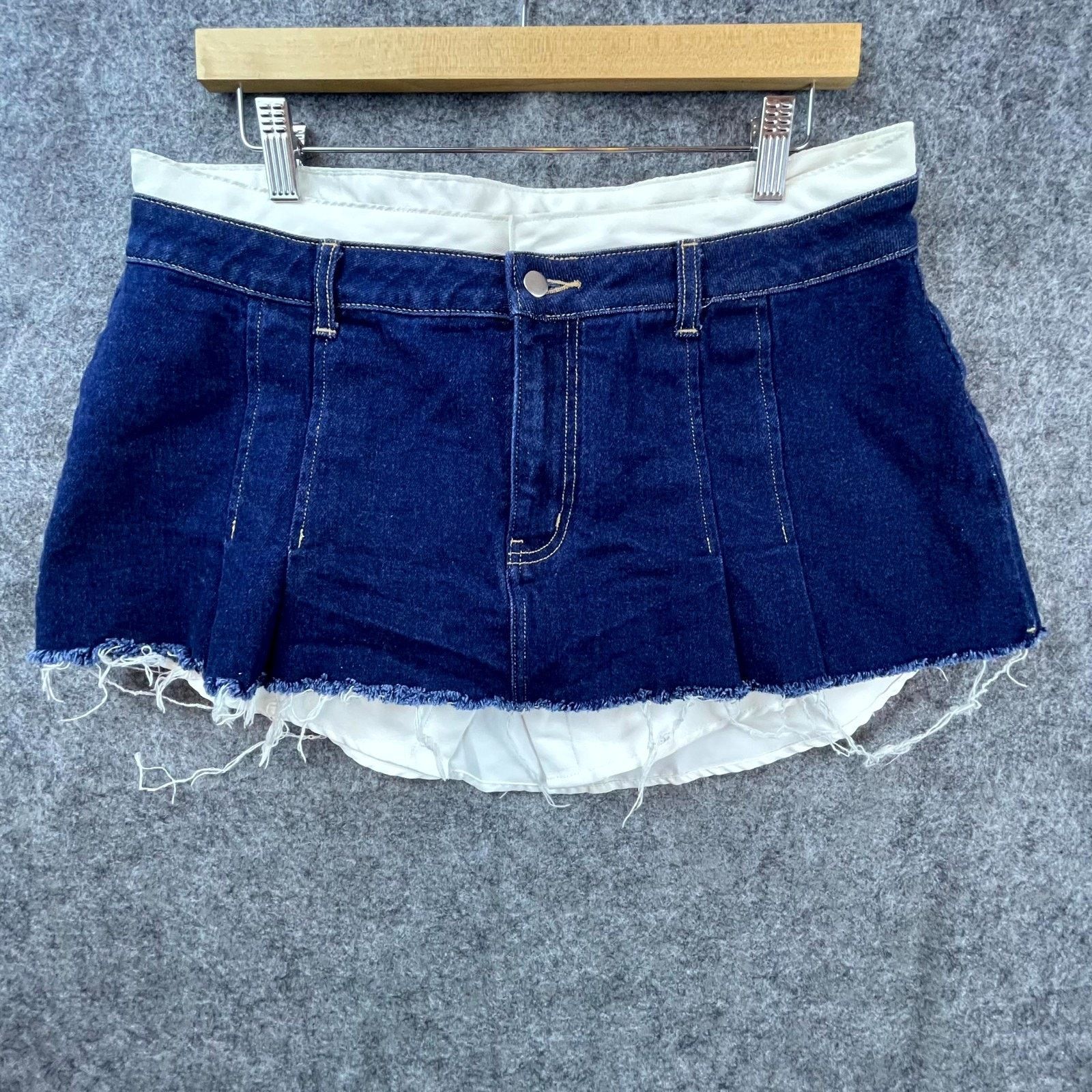 Bdg BDG Micro Mini Skirt Womens Large Blue Denim Pleated Frayed Size 32" / US 10 / IT 46 - 1 Thumbnail