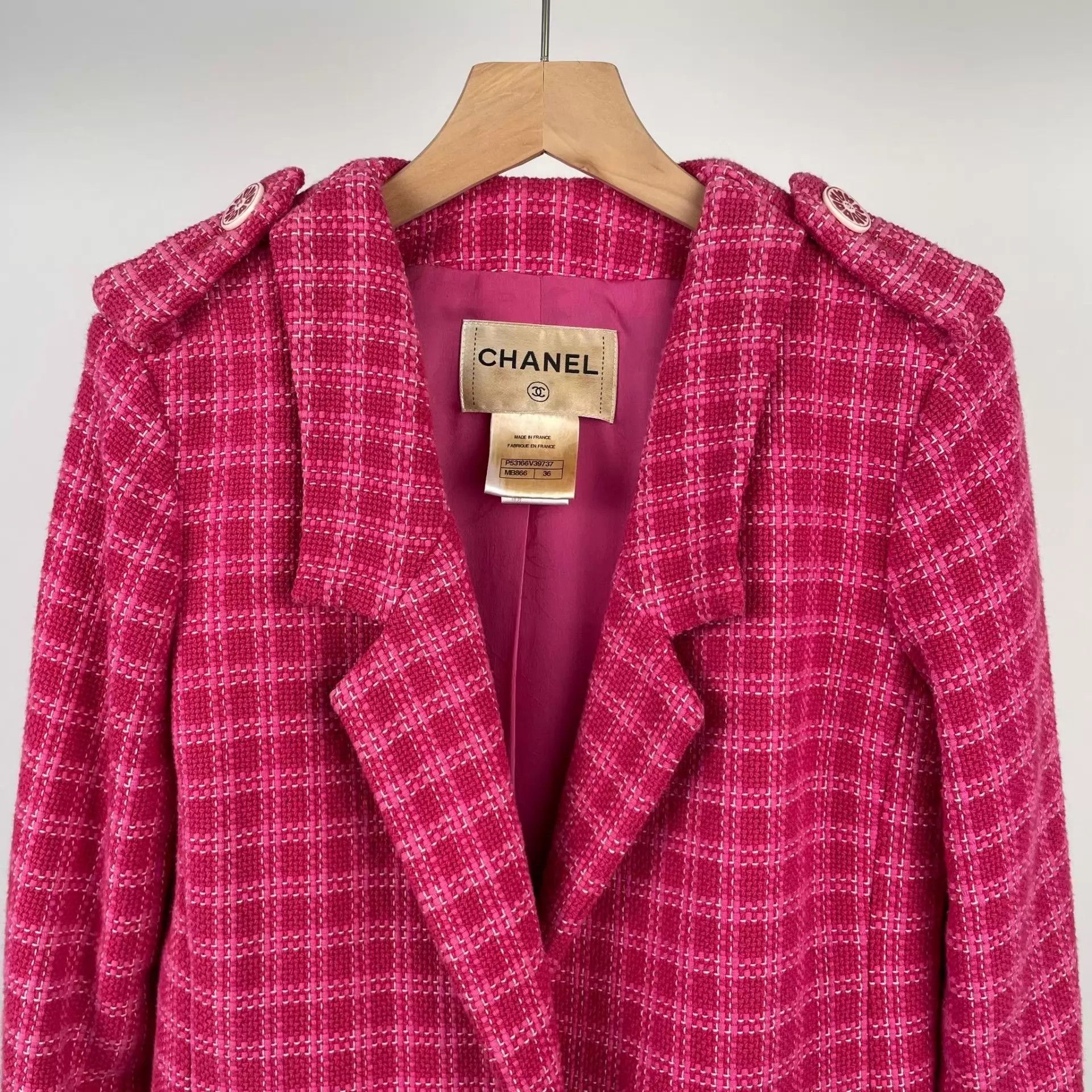 Chanel Chanel Seoul Runway Magenta Checker Knit Blazer 38 Size XS / US 0-2 / IT 36-38 - 3 Thumbnail