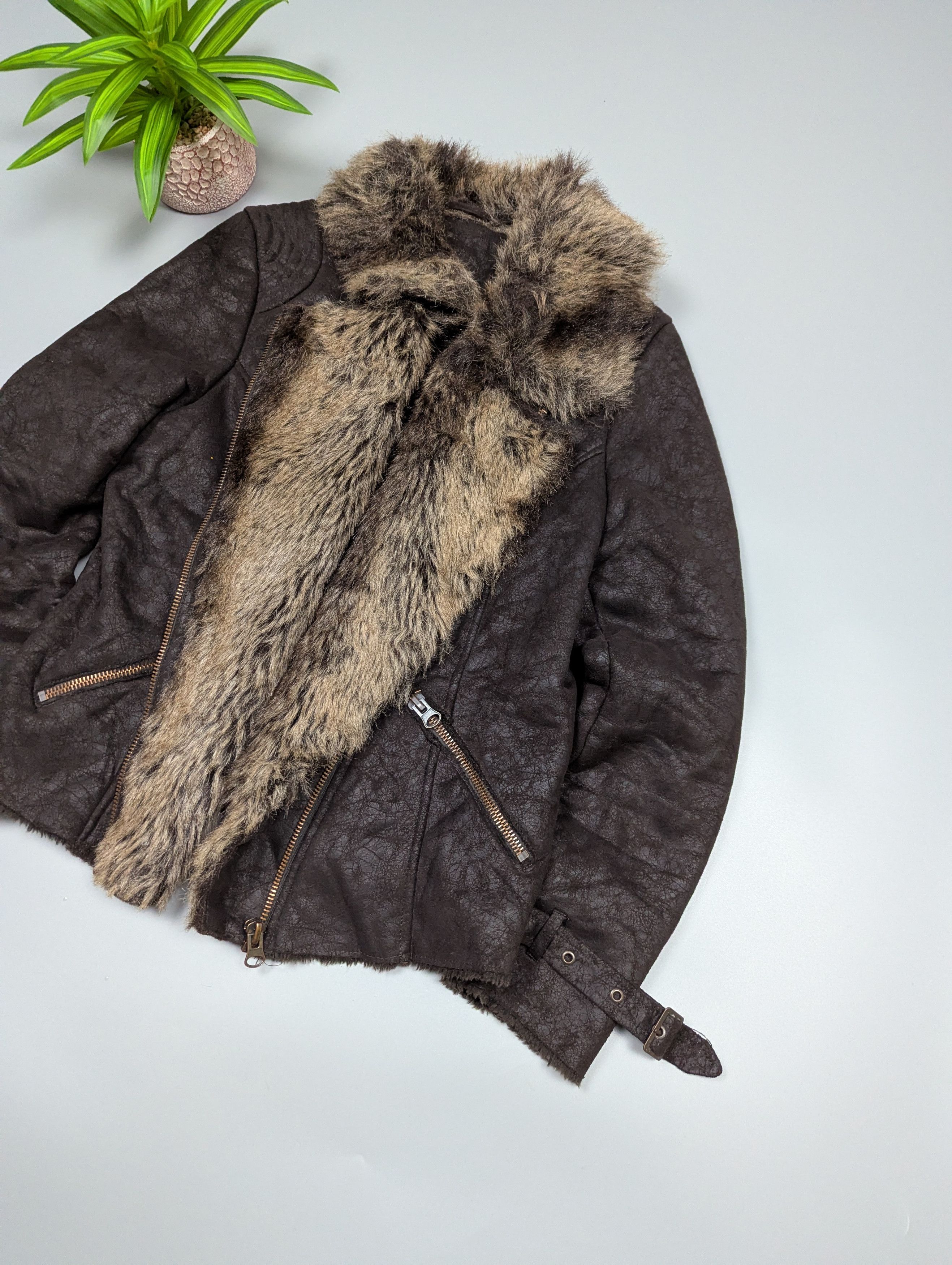 Vintage Vintage Distressed Brown Leather Moto Jacket Women’s S/M Size M / US 6-8 / IT 42-44 - 6 Thumbnail