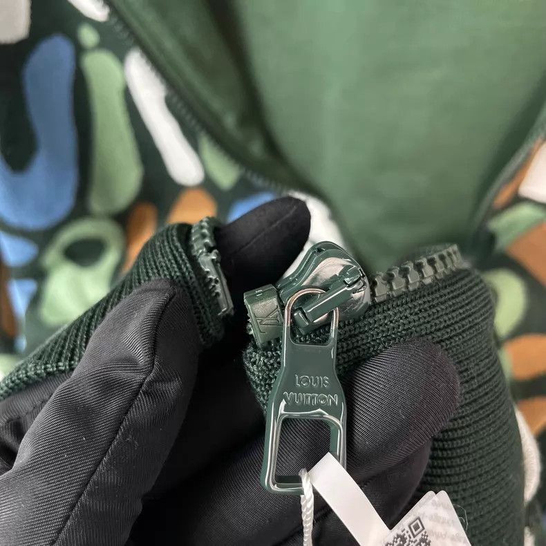 Louis Vuitton Louis Vuitton Knit Jacket with Full Logo in Dark Green Bul Size US S / EU 44-46 / 1 - 8 Thumbnail