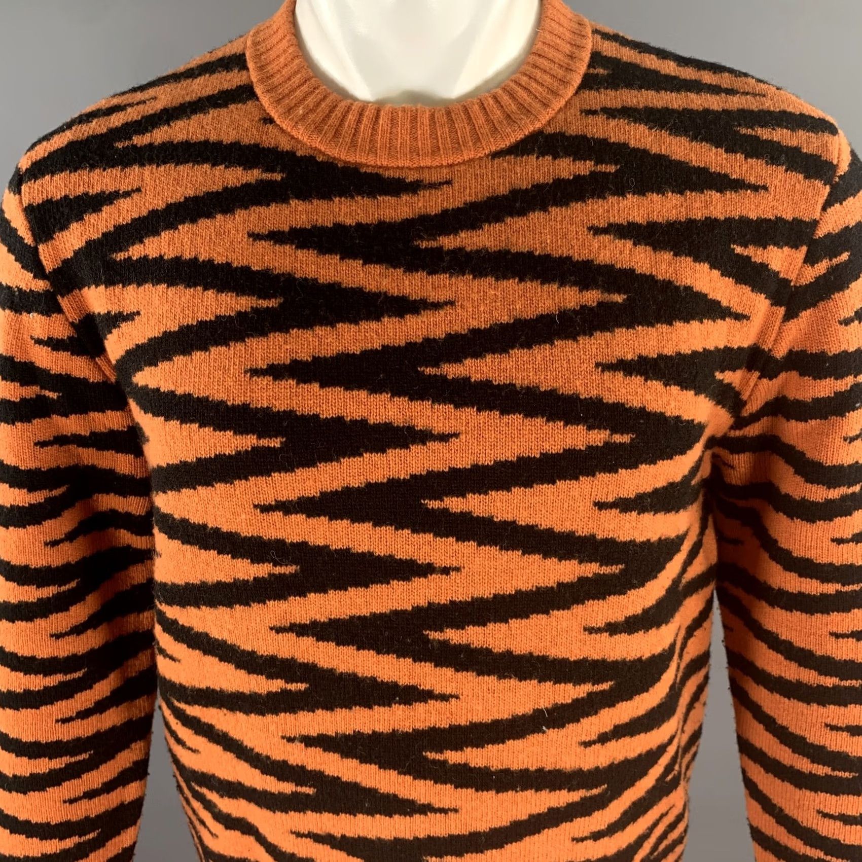 Levi's LEVI'S Size M Orange Black Zig Zag Wool Polyamide Crew-Neck Pullover Mens Pullover Zig Zag Pattern Wool / Polyamide Crew-Neck Orange Black Size US M / EU 48-50 / 2 - 2 Thumbnail