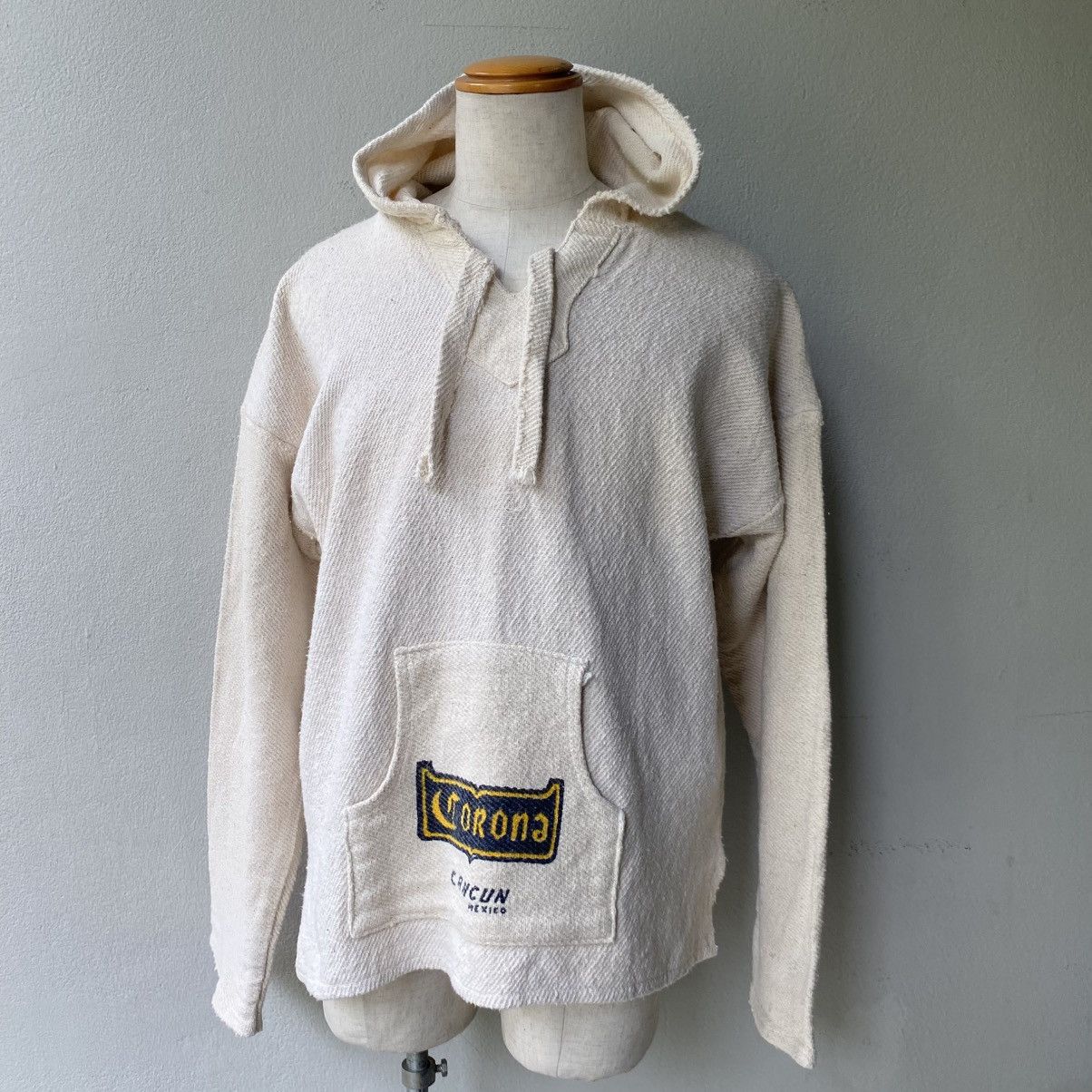 Vintage Beige Corona Cancun Baja Hoodie Size US L / EU 52-54 / 3 - 12 Thumbnail