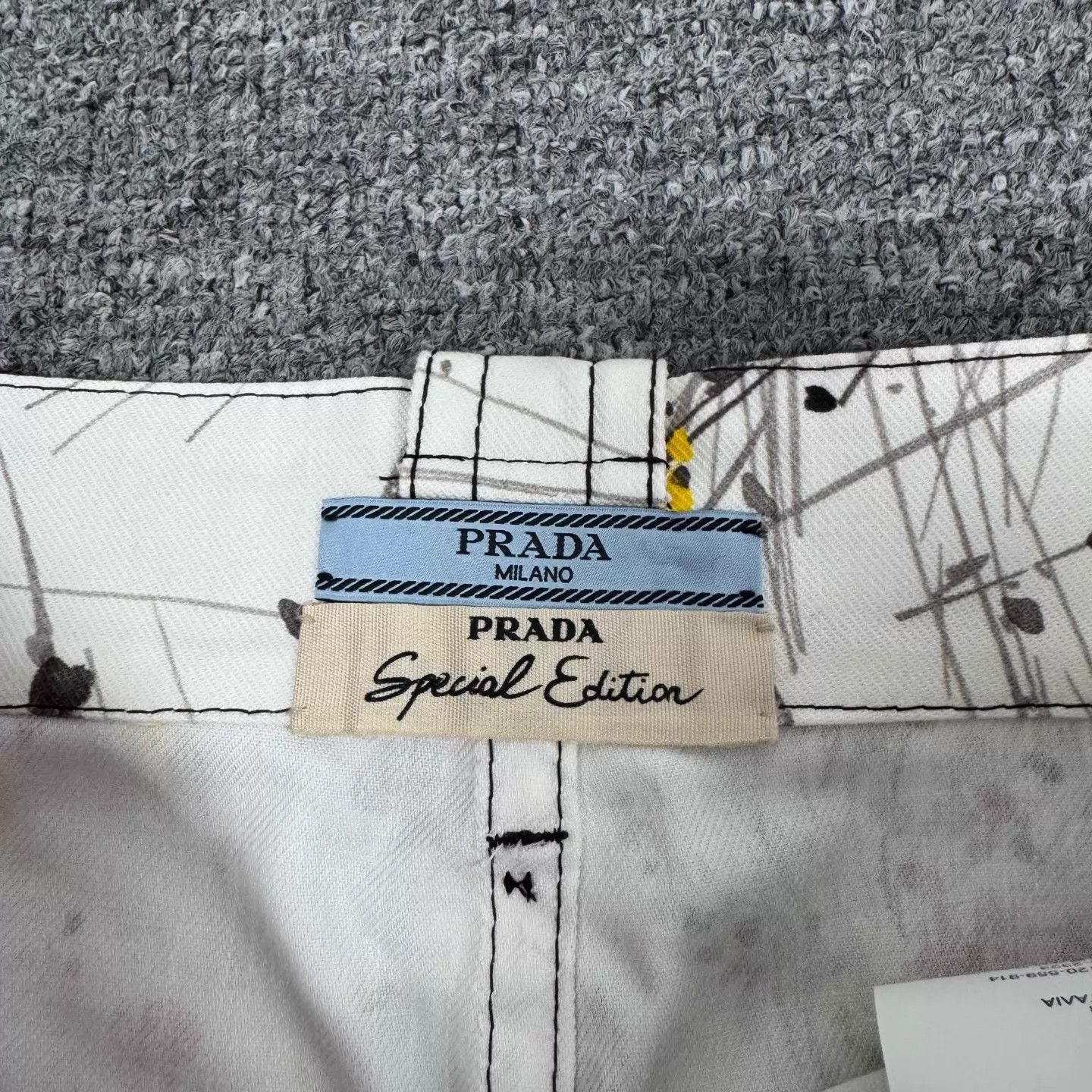 Prada Prada A-line skirt White Splatter Rose Print 44 Size 30" / US 8 / IT 44 - 5 Thumbnail