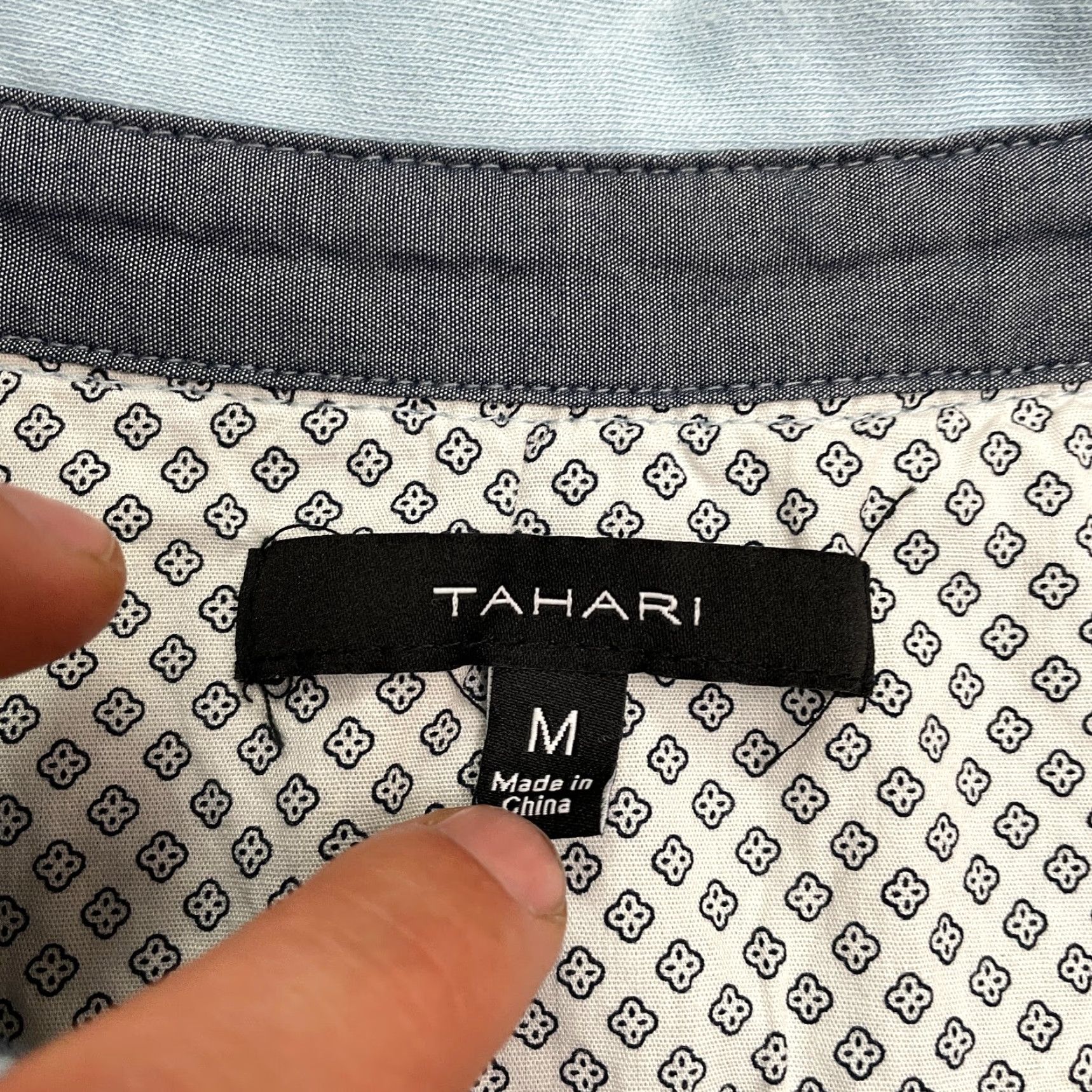 Vintage Tahari Polo Shirt Mens Medium Light Blue Pique 100% Cotton Short Sleeve Pocket Classic Golf Dress Shirt Mens M Blue Size US M / EU 48-50 / 2 - 7 Thumbnail