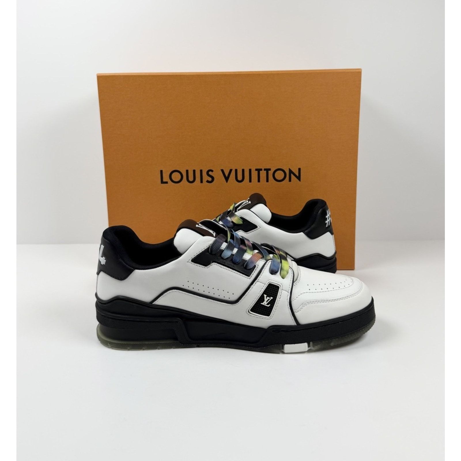 Louis Vuitton Size 7UK/8US - Louis Vuitton White Black Trainer NEW! Size US 8 / EU 41 - 5 Thumbnail