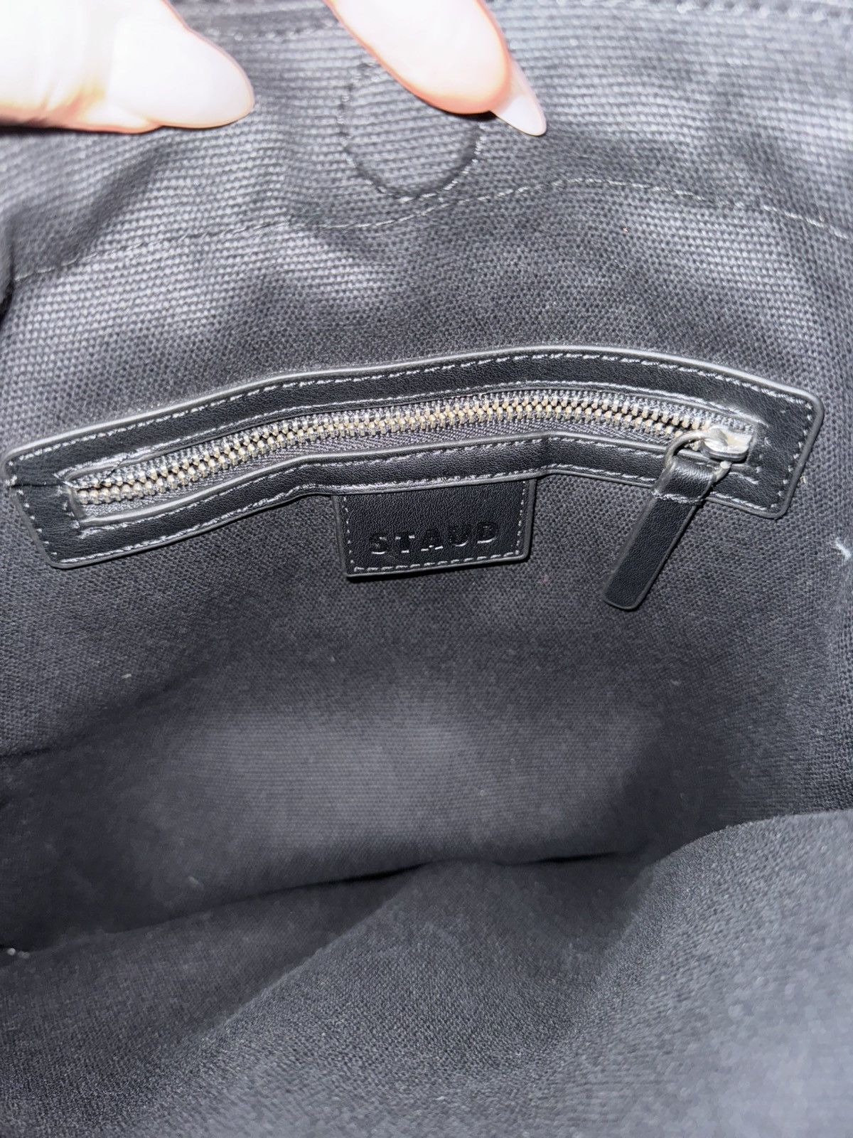 Staud Staud Hitch Shoulder Bag in Black Size ONE SIZE - 6 Thumbnail