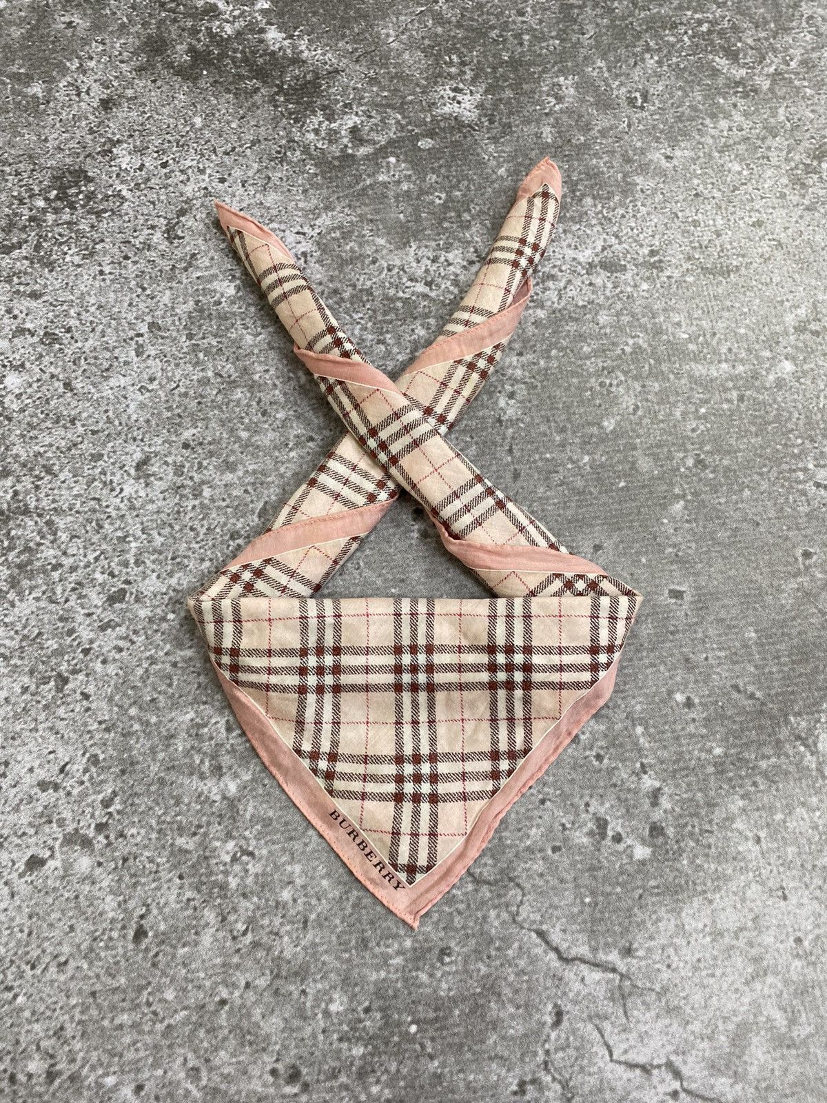 Burberry Burberry Handkerchief / Bandana / Neckerchief Size ONE SIZE - 1 Thumbnail