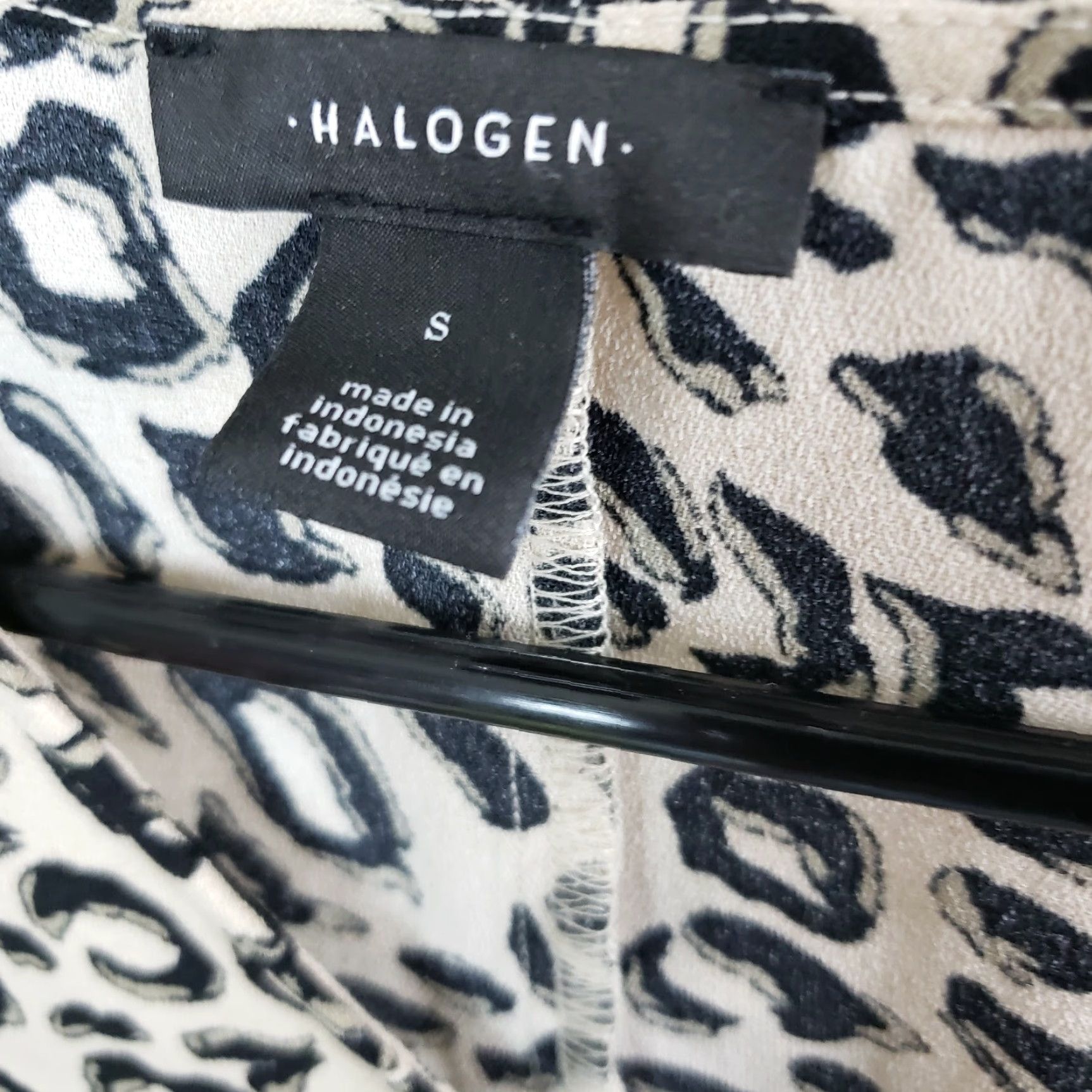 Vintage Halogen Womens Blouse Popover V-Neck Long Sleeve Animal Print Brown Black Size S Small Sleeves Size S / US 4 / IT 40 - 5 Thumbnail