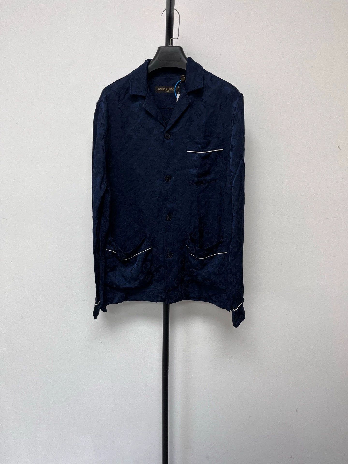 Louis Vuitton Louis Vuitton & Supreme collaboration silk shirt Size US XS / EU 42 / 0 - 2 Thumbnail