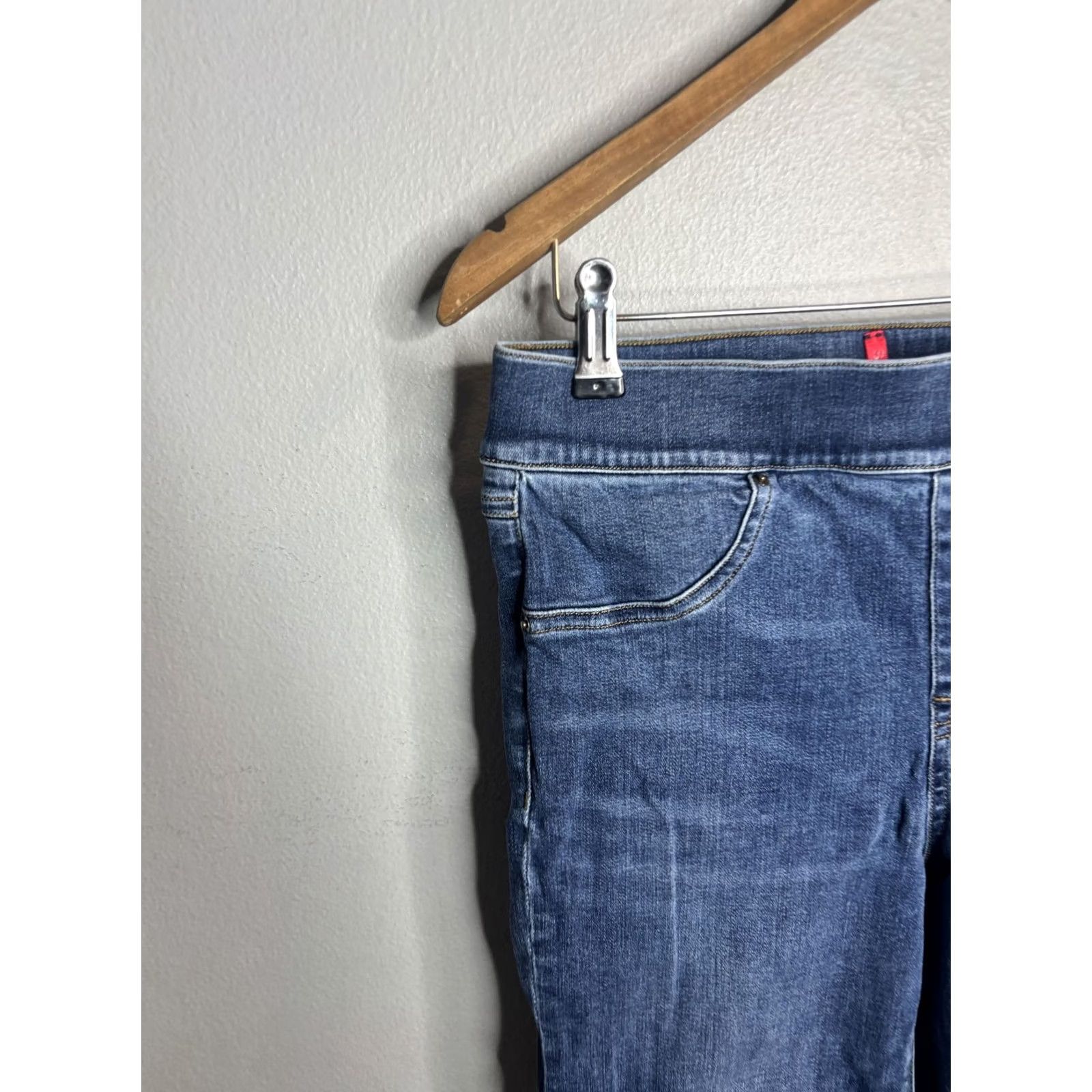 Spanx Spanx Womens Medium Blue Pull On Jeggings Distressed Denim Skinny Pants Size 32" / US 10 / IT 46 - 2 Thumbnail