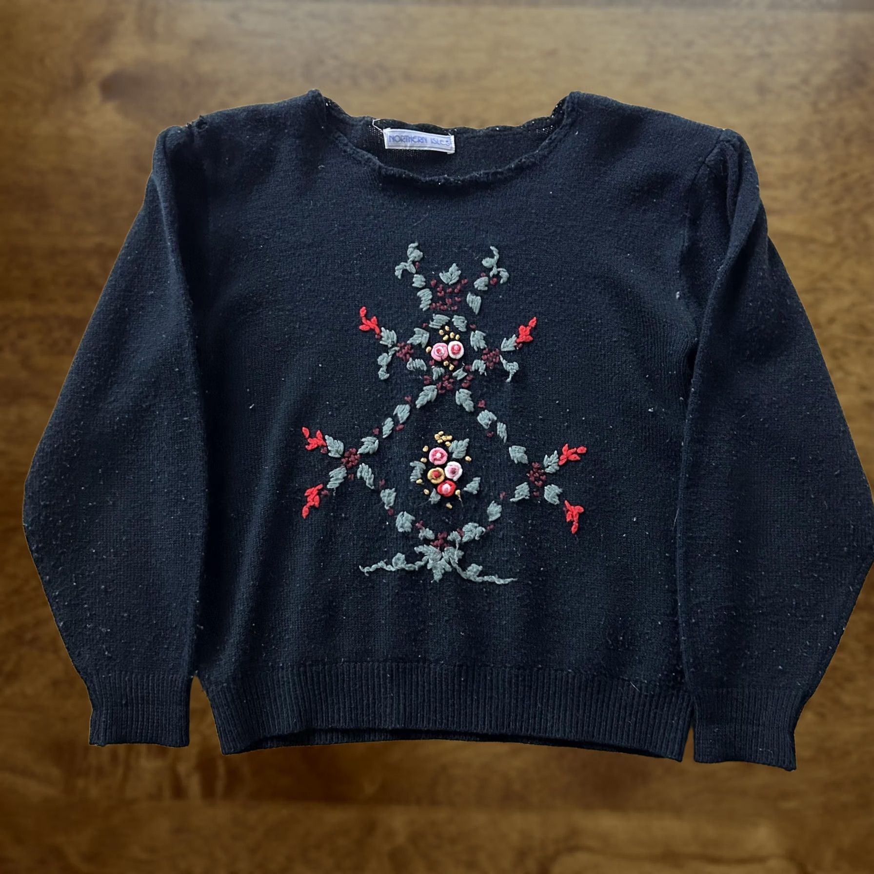 Vintage VINTAGE Northern Isles Sweater Womens Small Black Crew Neck Floral Embroidered Size S / US 4 / IT 40 - 1 Thumbnail