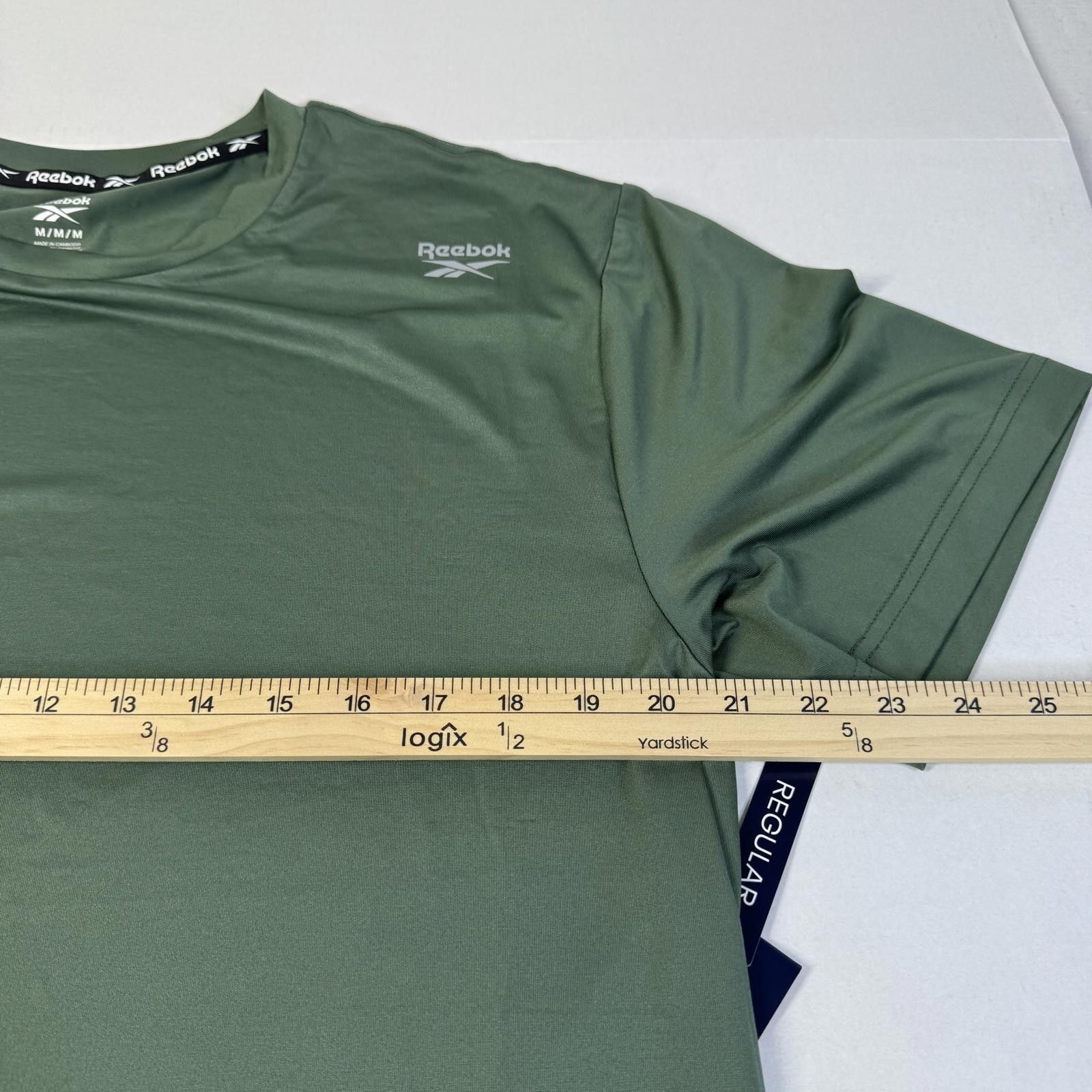 Reebok Reebok Men’s Duck Green Vector Bolt Top With Tag Size M Size US M / EU 48-50 / 2 - 6 Thumbnail