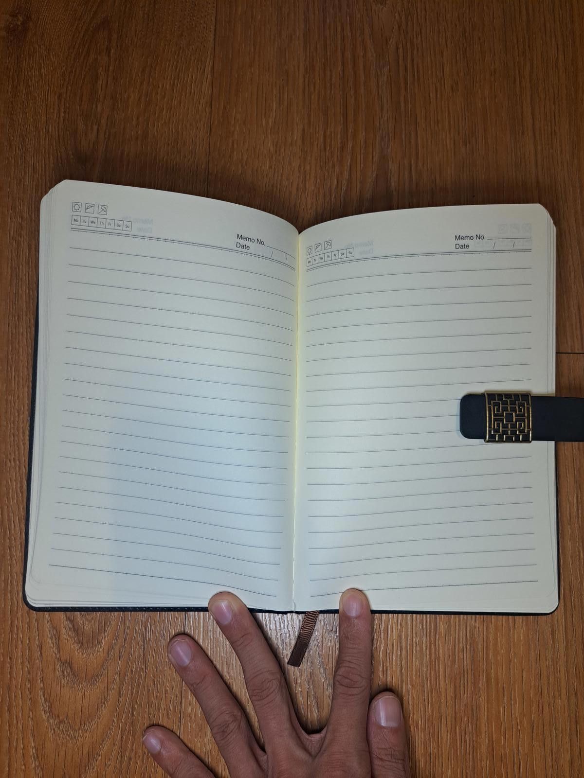 Unknown London NEW CUSTOM Chinese Design Planner Notebook Pen Gold Accents Size ONE SIZE - 6 Thumbnail