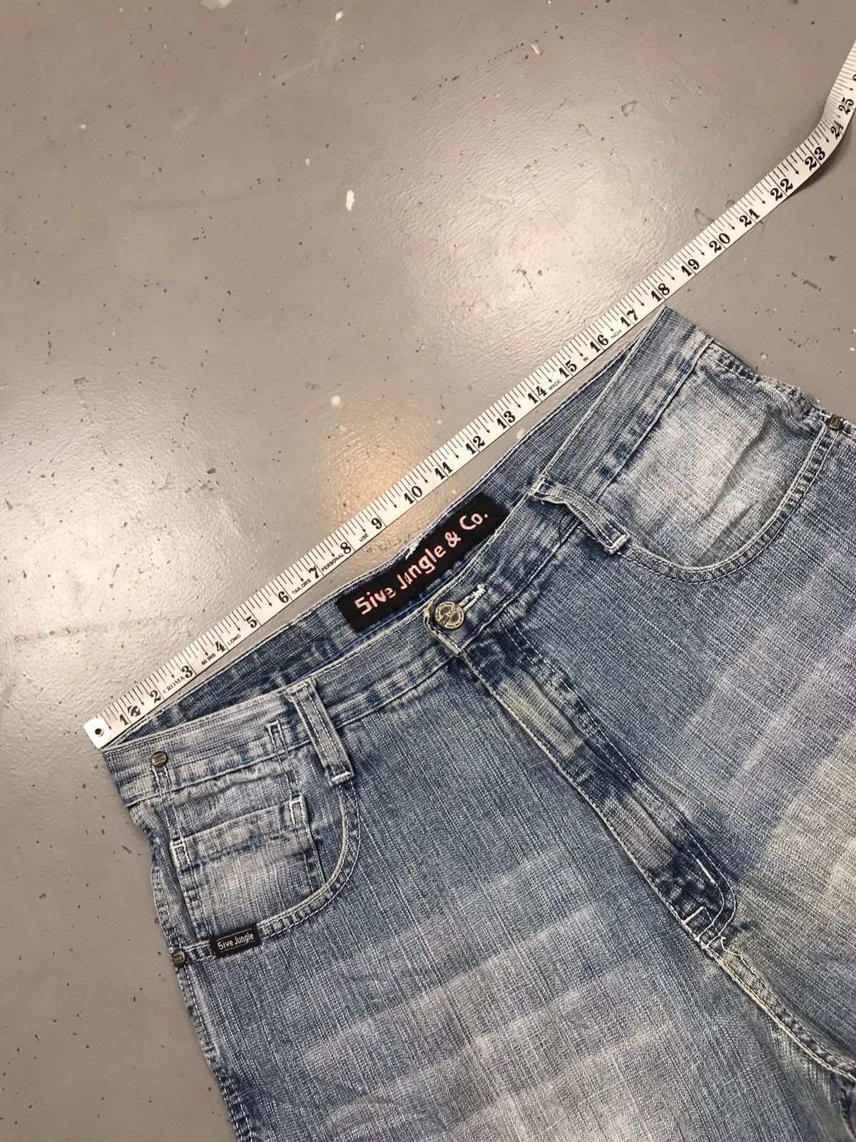 Vintage Vintage 5ive jungle & co skater denim jort Size US 36 / EU 52 - 7 Thumbnail