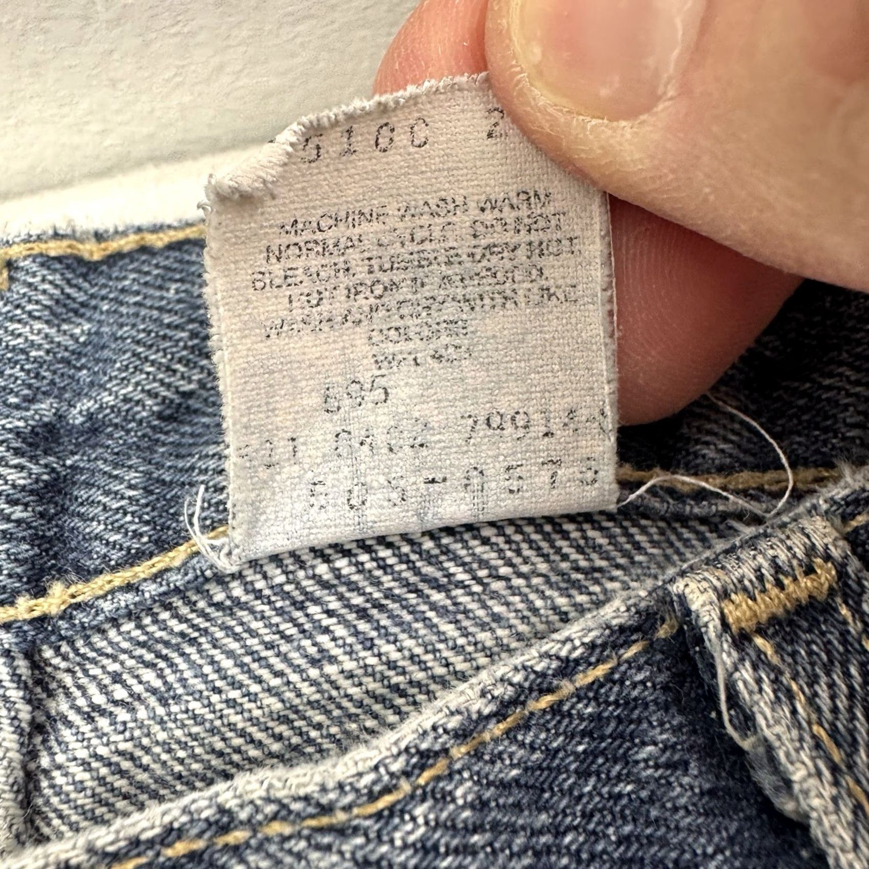 Levi's VINTAGE Levi's 505 Jeans Adult 34x30 Regular Straight Leg Made In USA Blue Denim Cotton USA 90s Y2K Mens Size US 34 / EU 50 - 5 Thumbnail