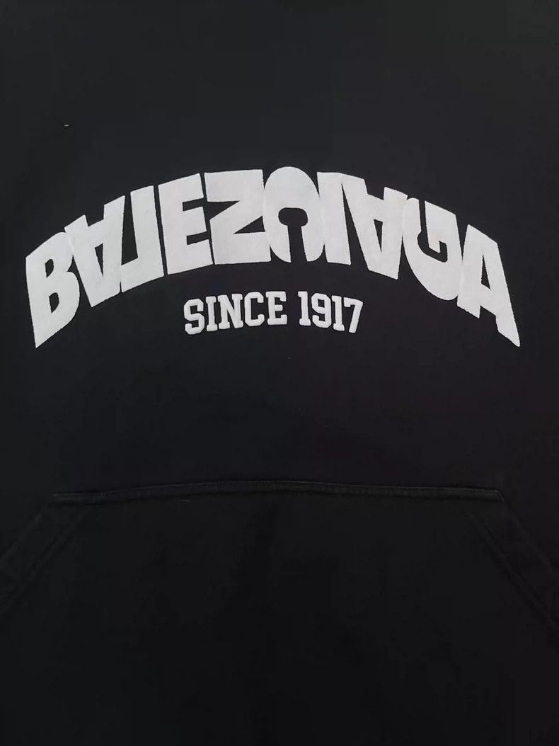 Balenciaga Balenciaga FW23 monogram Logo print hooded long sleeve swe Size US S / EU 44-46 / 1 - 3 Thumbnail