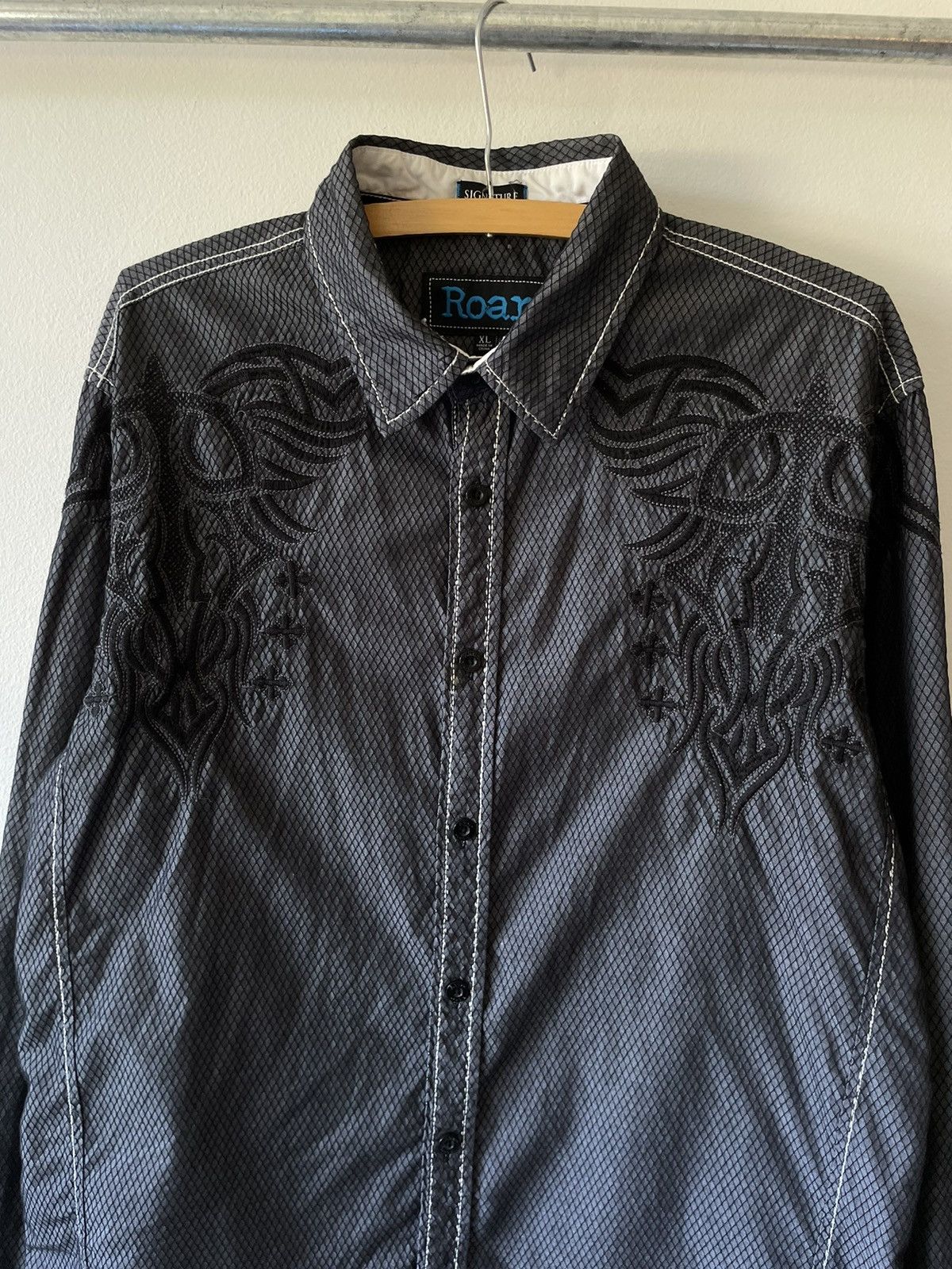 Roar Crazy Y2K Opium Design Tribal Cross Button Up Size US XL / EU 56 / 4 - 9 Thumbnail