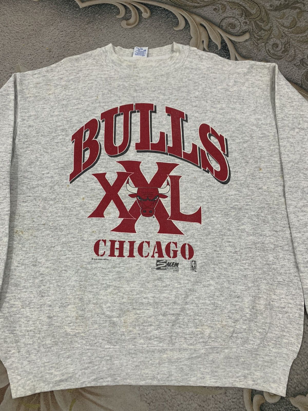 NBA × Salem Sportswear × Vintage Vtg Bulls Chicago Sweatshirt by Salem Sportswear Size US L / EU 52-54 / 3 - 4 Thumbnail