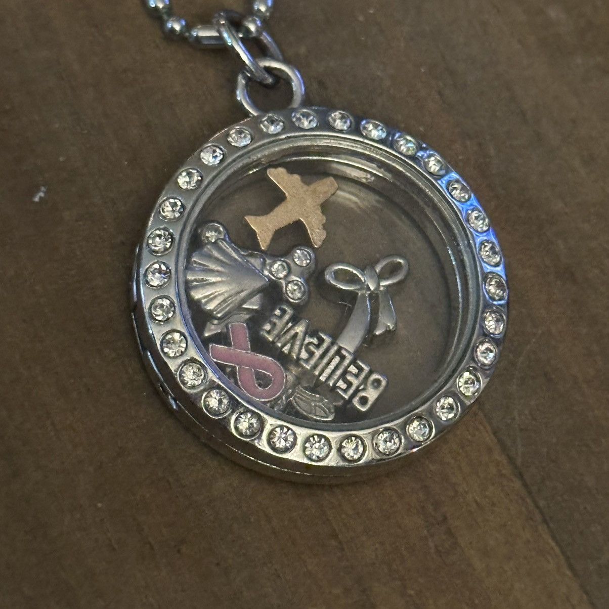 Other Silver tone round floating charm pendant necklace Size ONE SIZE - 3 Thumbnail