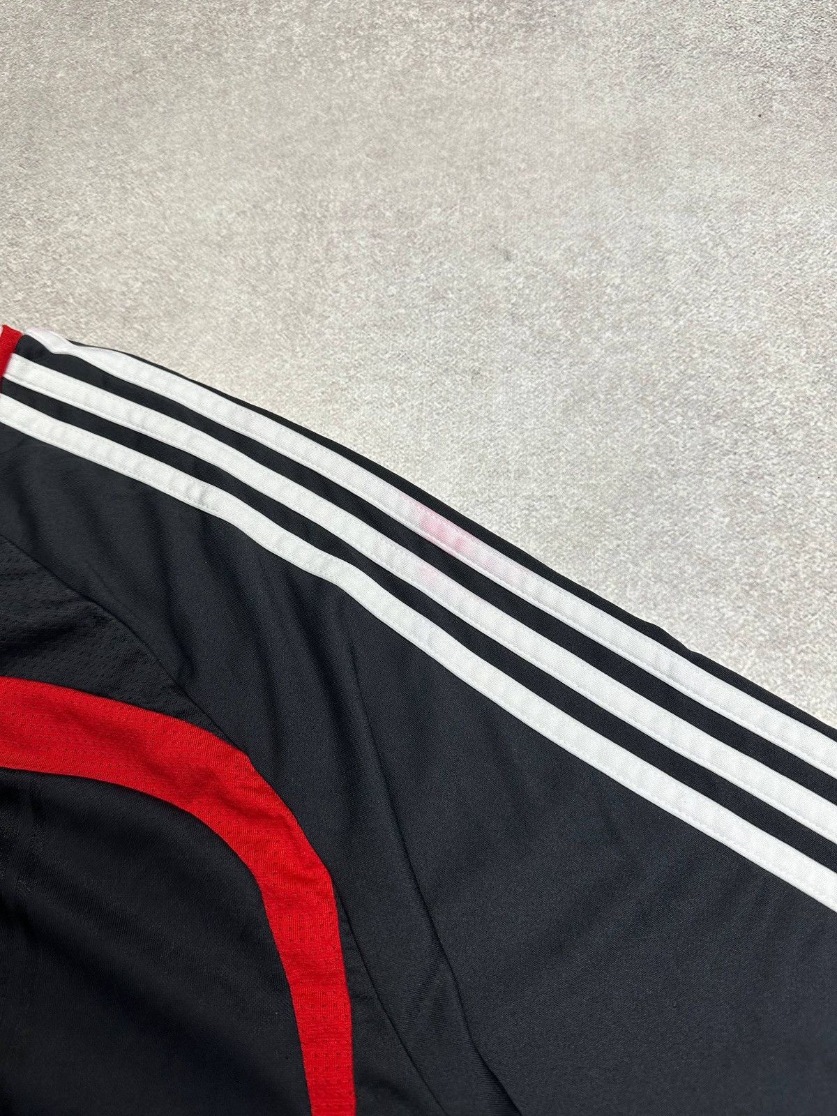Adidas Vintage 07 Adidas Liverpool Jersey T-shirt L Size US L / EU 52-54 / 3 - 8 Thumbnail