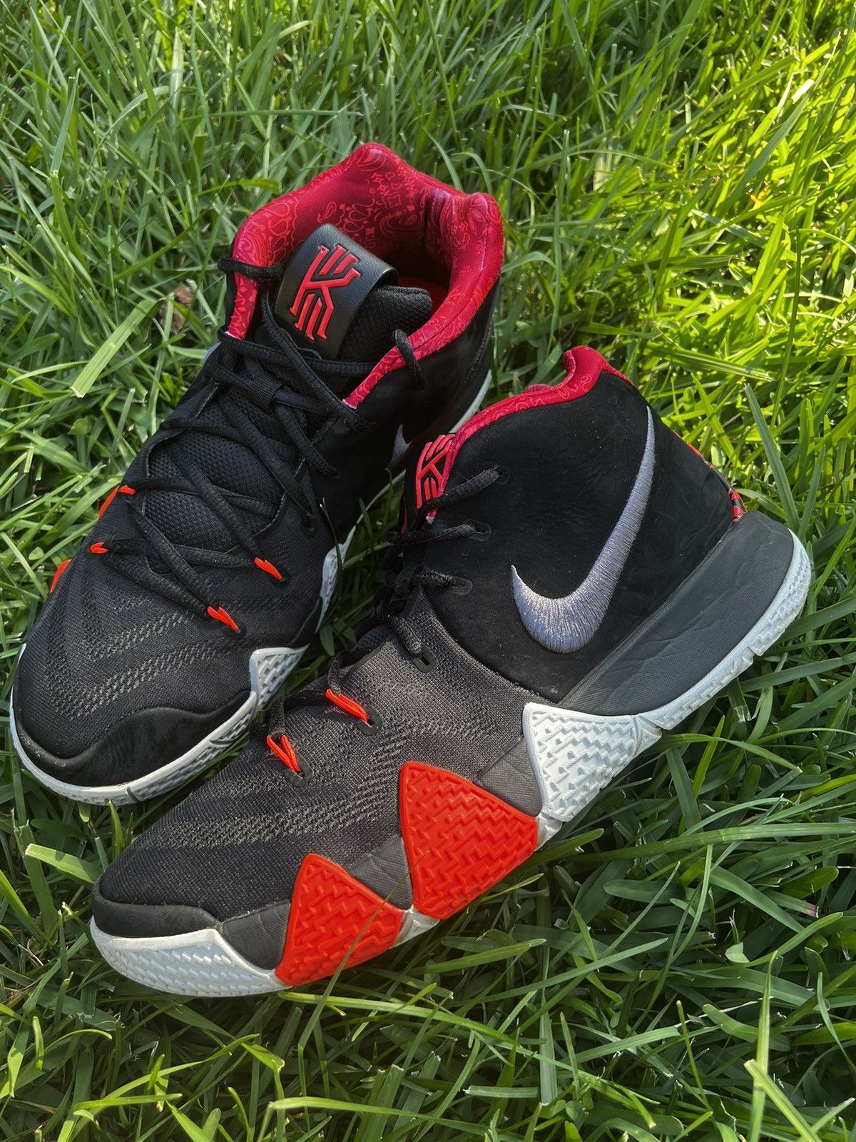 Nike CLEAN Nike Kyrie IV 4 size 13 Mens shoes ‘Think 16’ Red Size US 13 / EU 46 - 1 Thumbnail