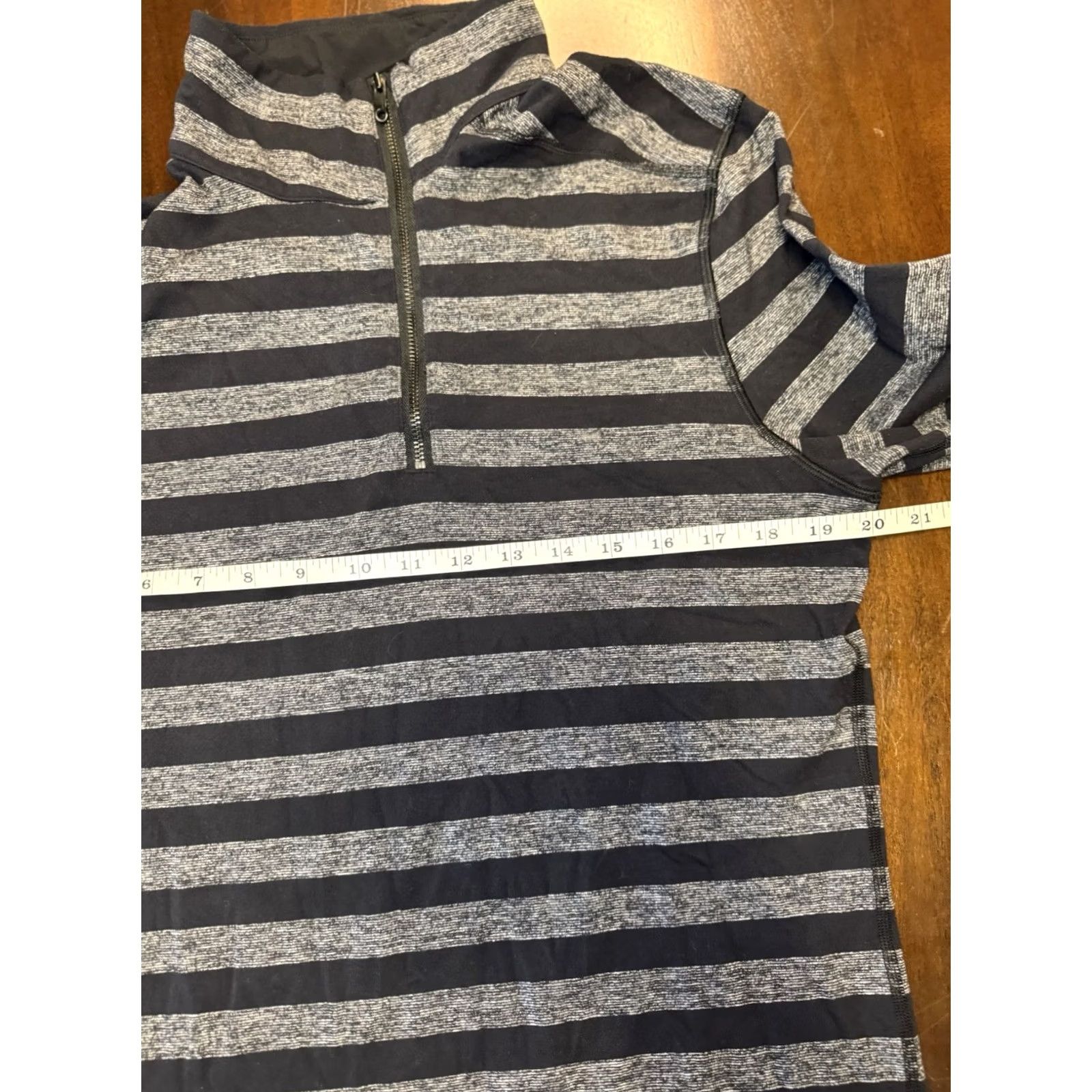 Lululemon Lululemon Shirt Mens Large Studio 1/4 Zip Classic Stripe Heathered Gray Black Size US L / EU 52-54 / 3 - 5 Thumbnail